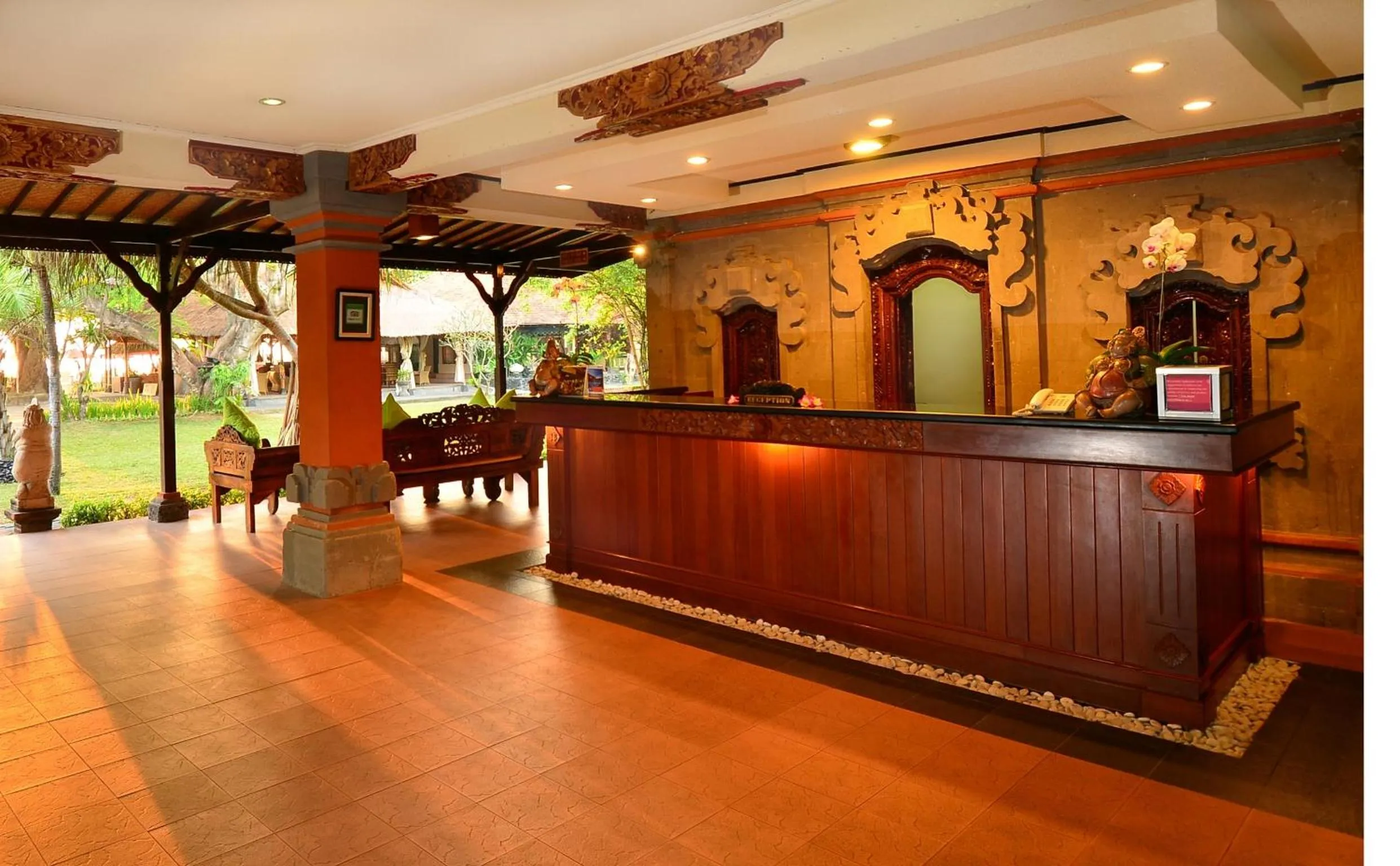 Lobby or reception in Inna Sindhu Beach Hotel & Resort
