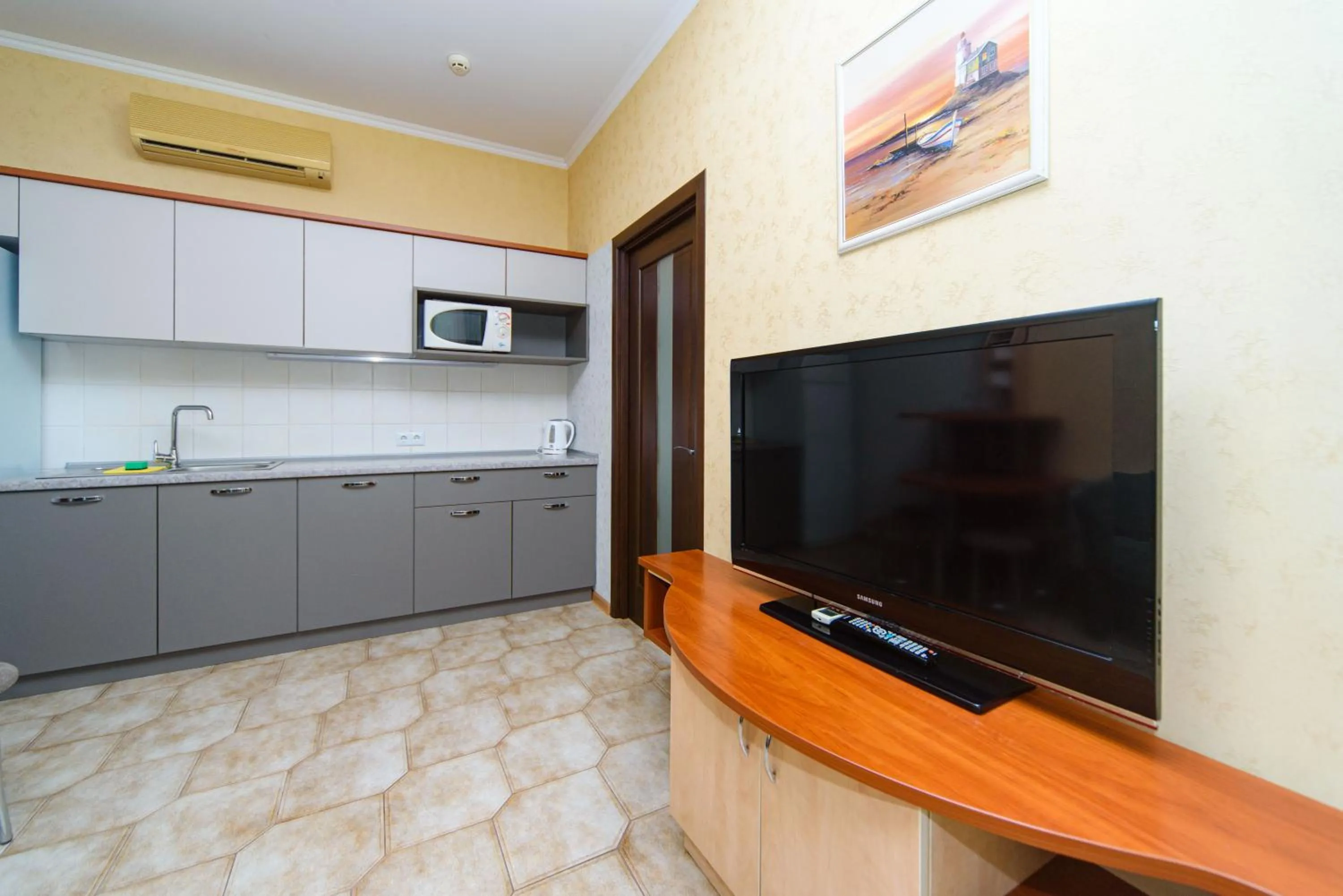 Communal lounge/ TV room in Sovinyon Resort