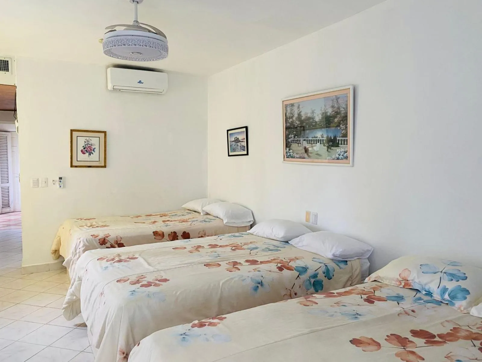 Bed in Piergiorgio Palace Hotel