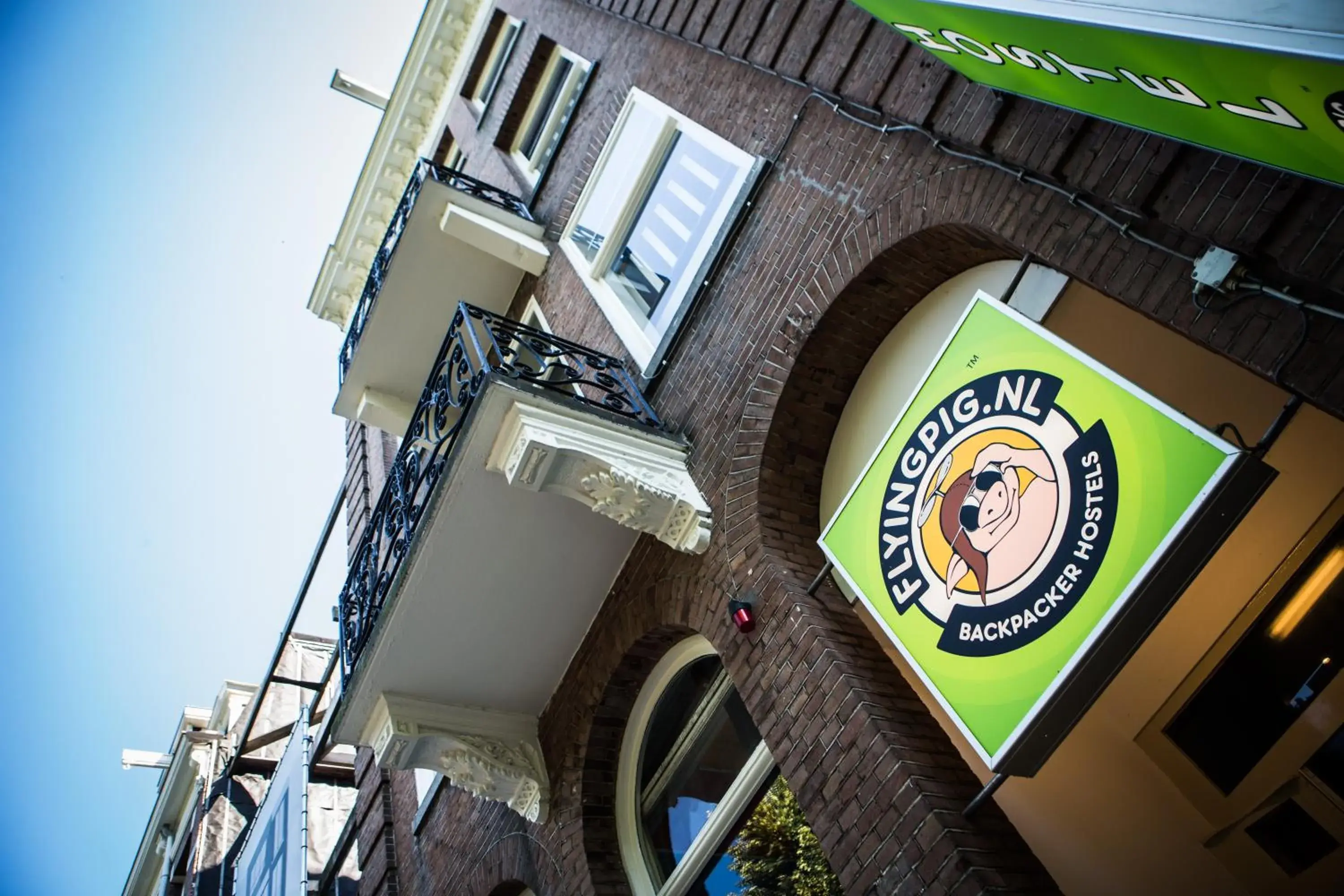 Property building in Flying Pig Uptown Property building in Flying Pig Uptown