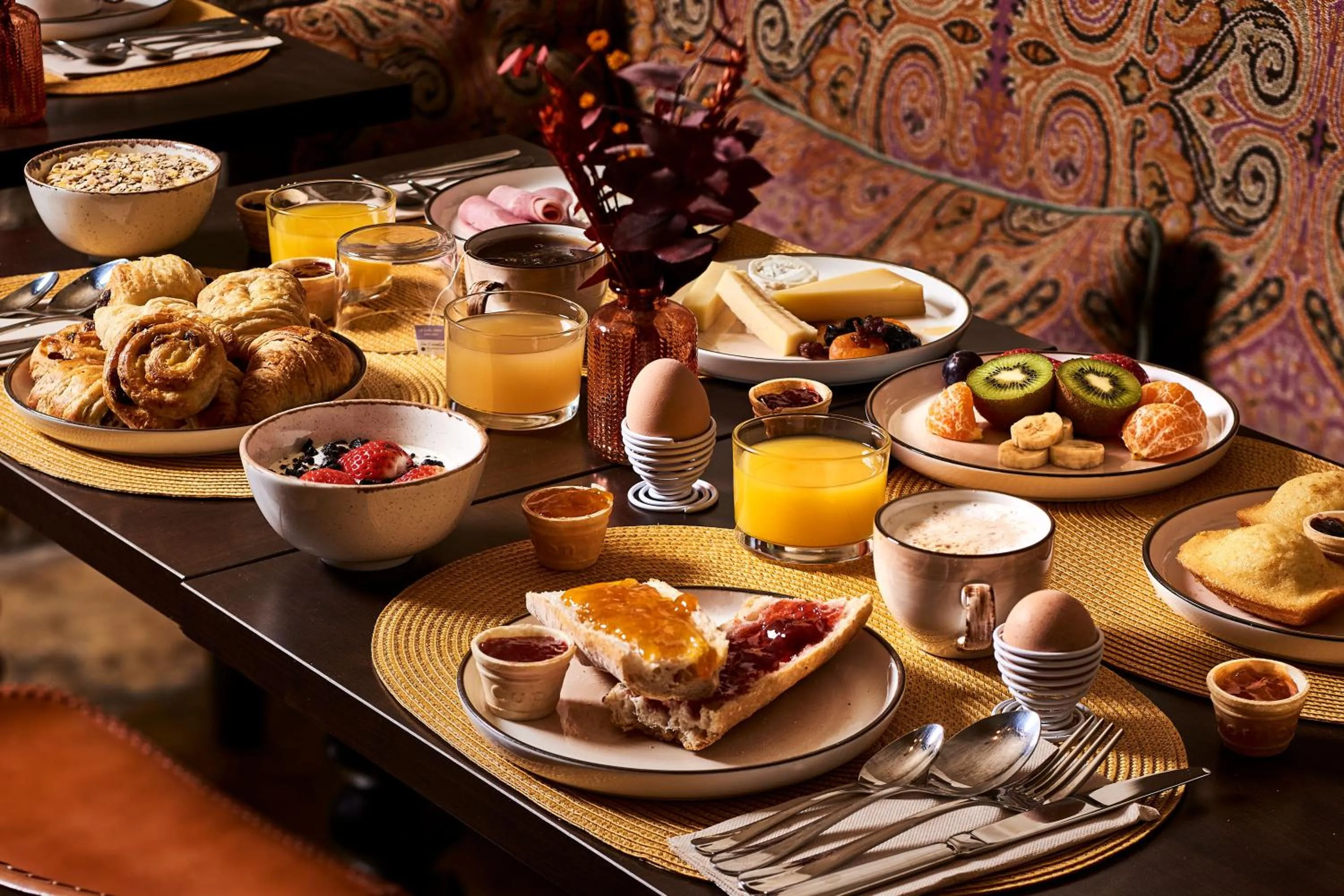 Breakfast in R. Kipling by Happyculture