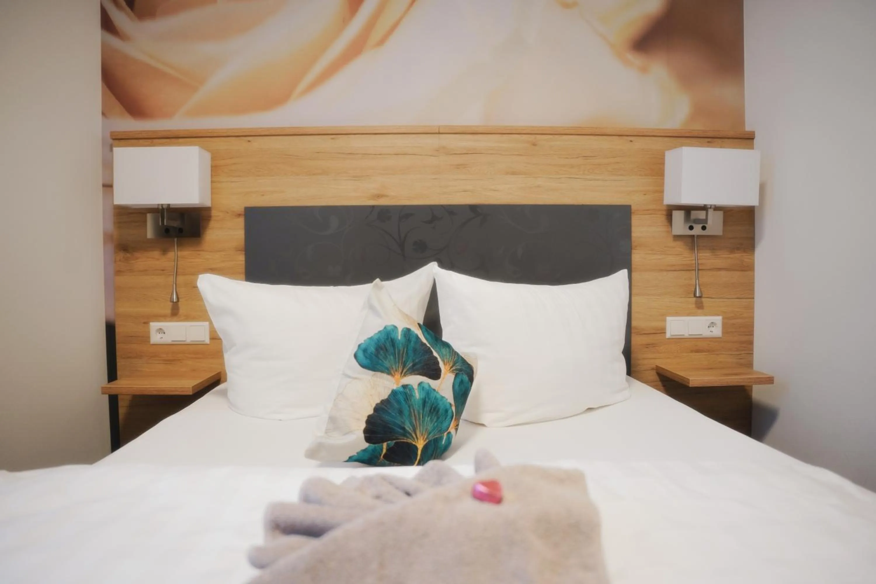 Photo of the whole room in Outlet Hotel