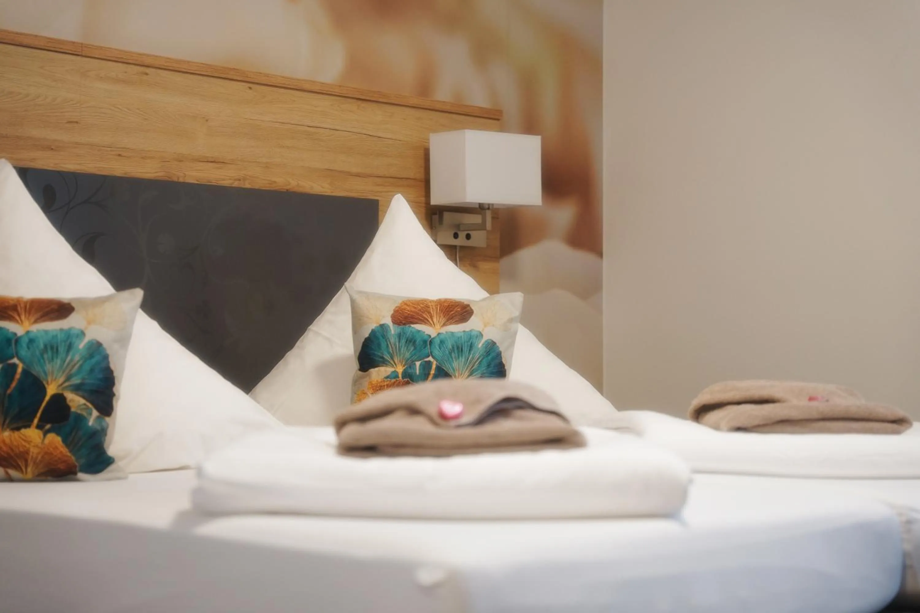 Photo of the whole room in Outlet Hotel