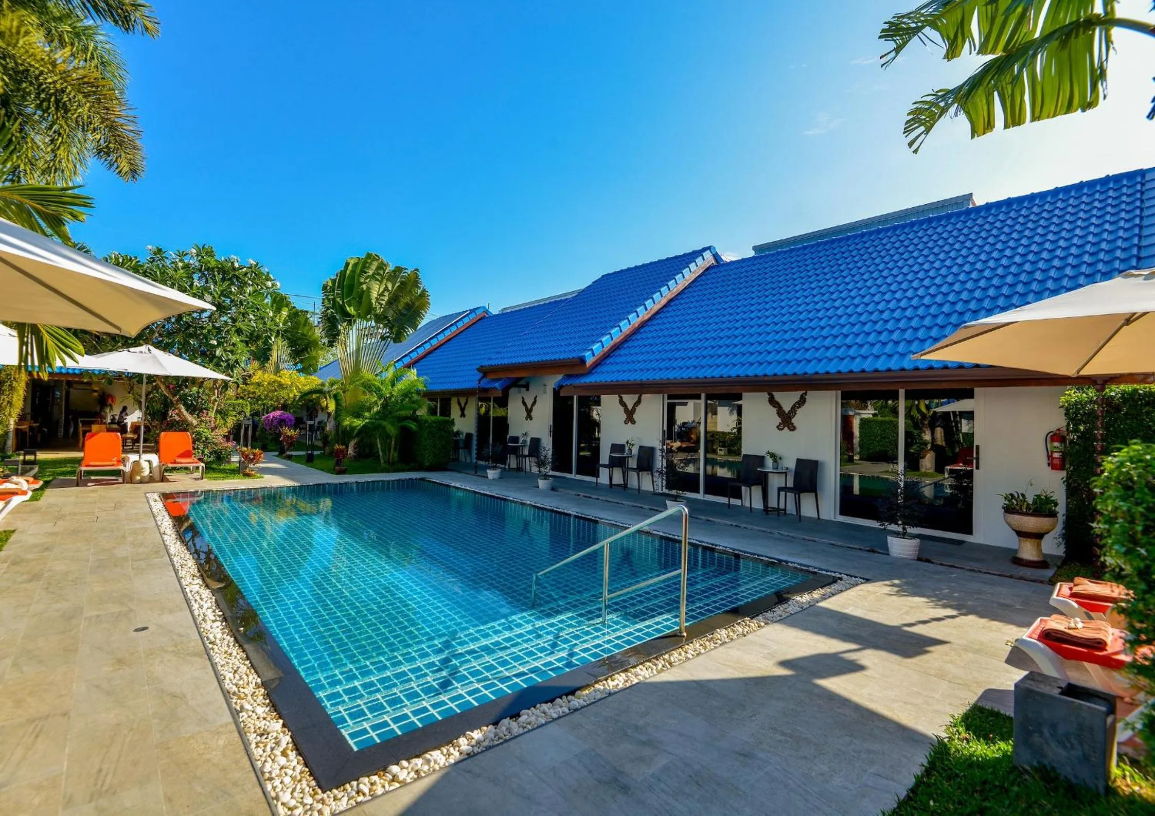 Swimming pool in Phuket Airport Hotel