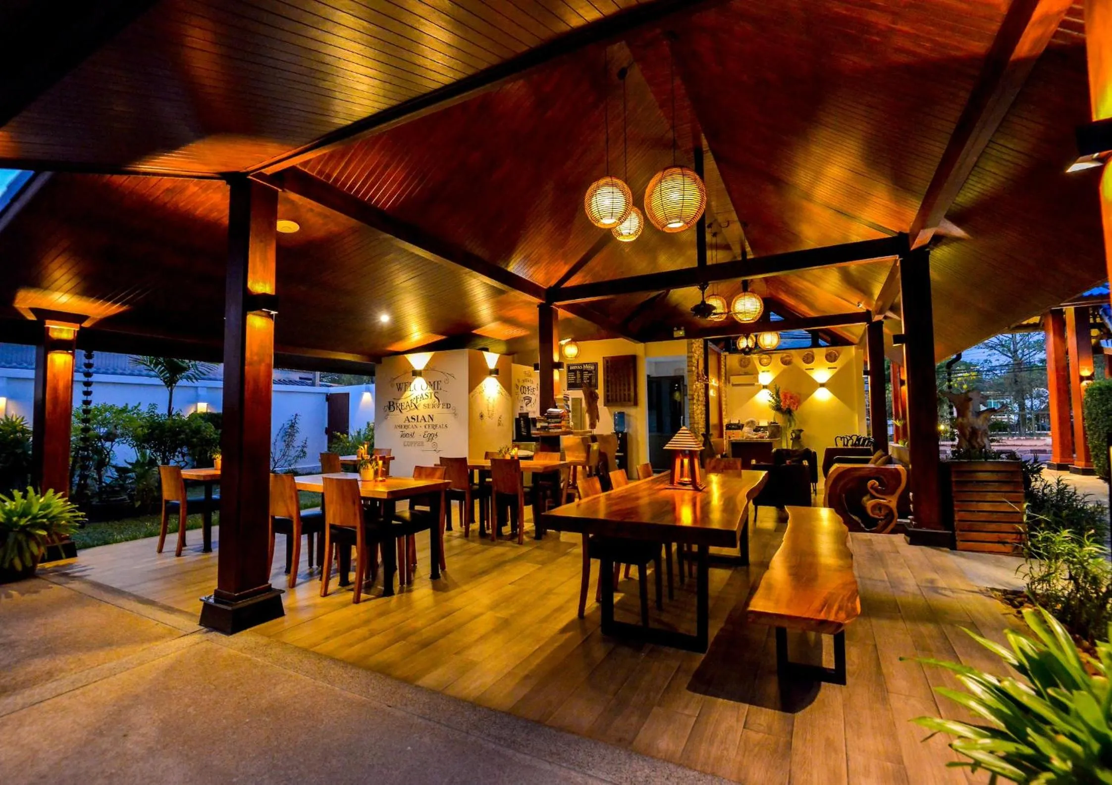 Restaurant/places to eat in Phuket Airport Hotel