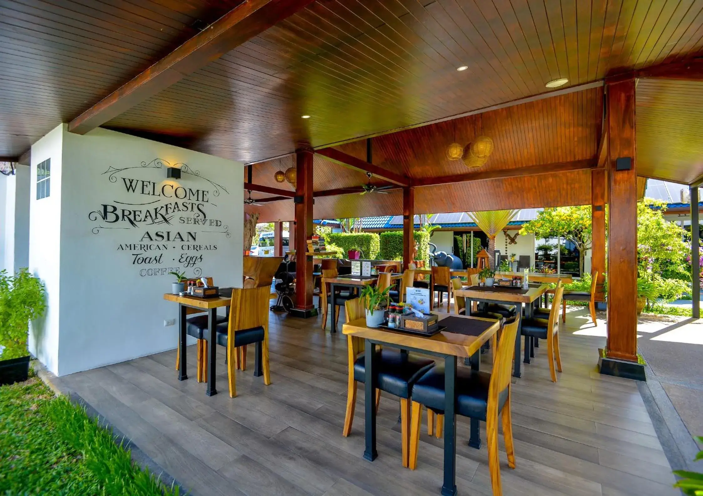 Restaurant/places to eat in Phuket Airport Hotel Restaurant/places to eat in Phuket Airport Hotel