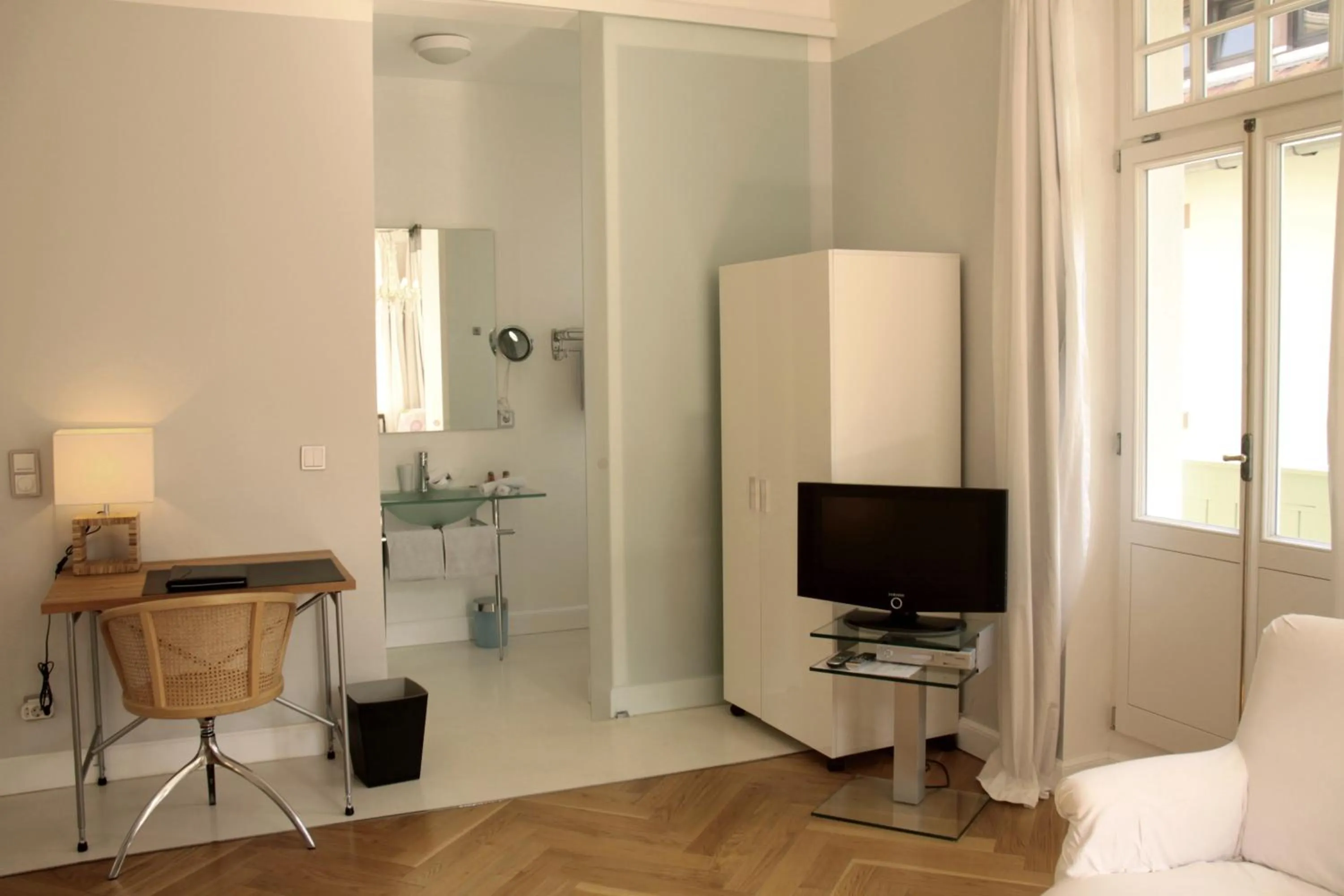 Photo of the whole room in Hotel Heidelberg Astoria