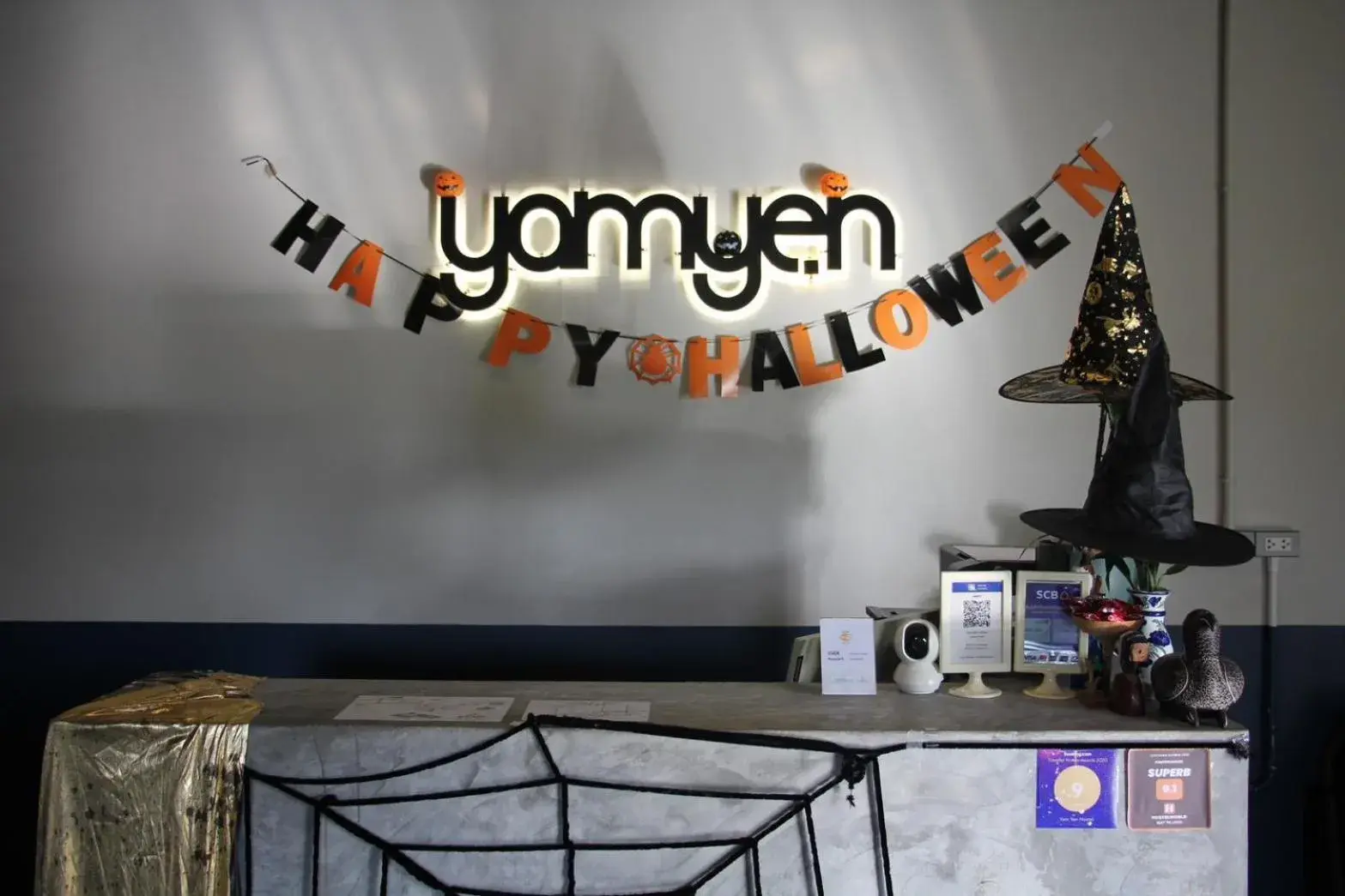 Property building in Yam Yen Hostel Property building in Yam Yen Hostel