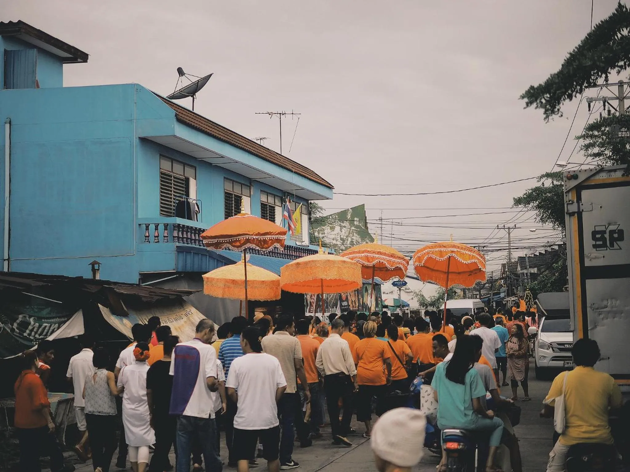 Activities in Yam Yen Hostel