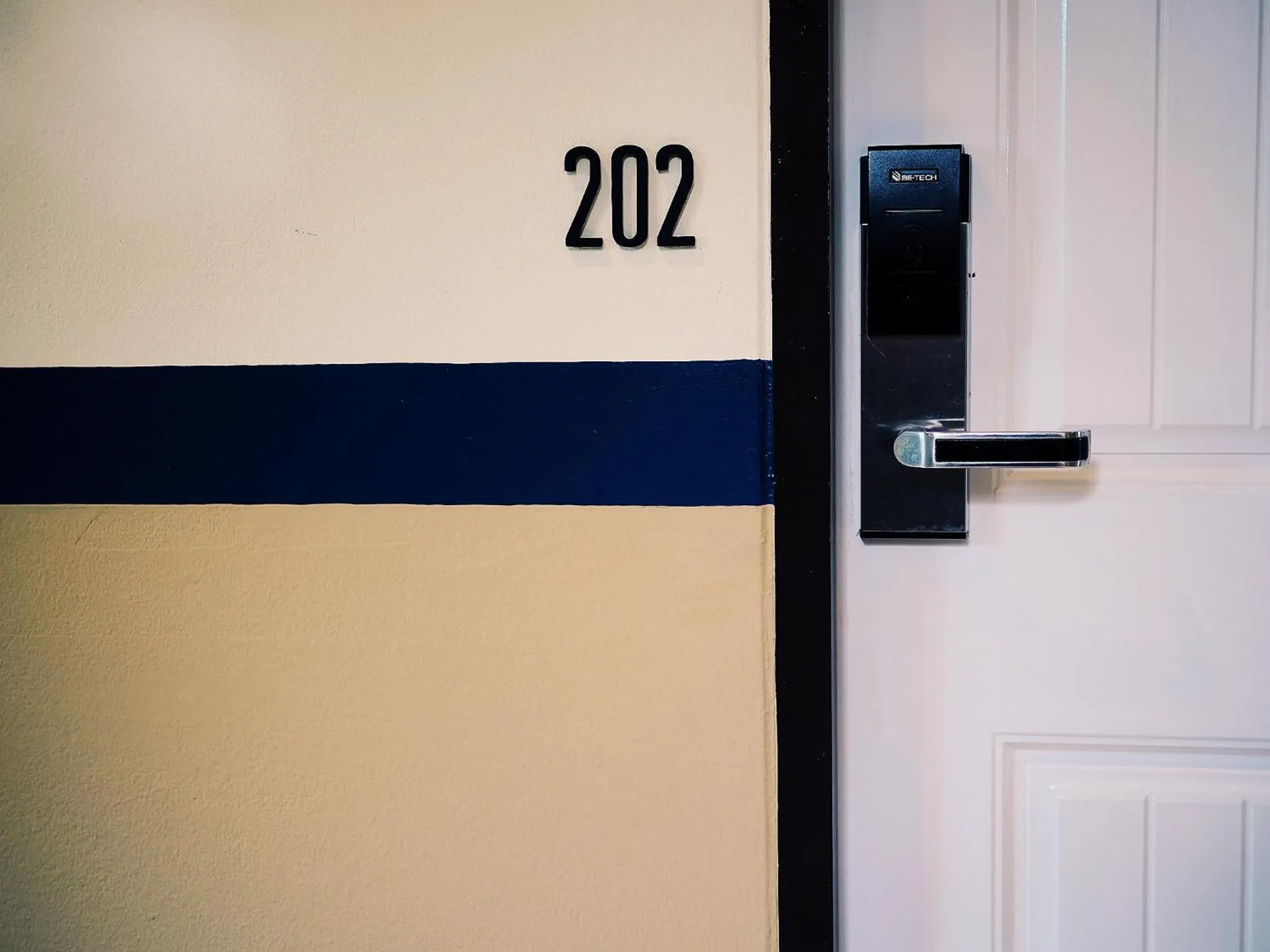 Logo/Certificate/Sign in Yam Yen Hostel