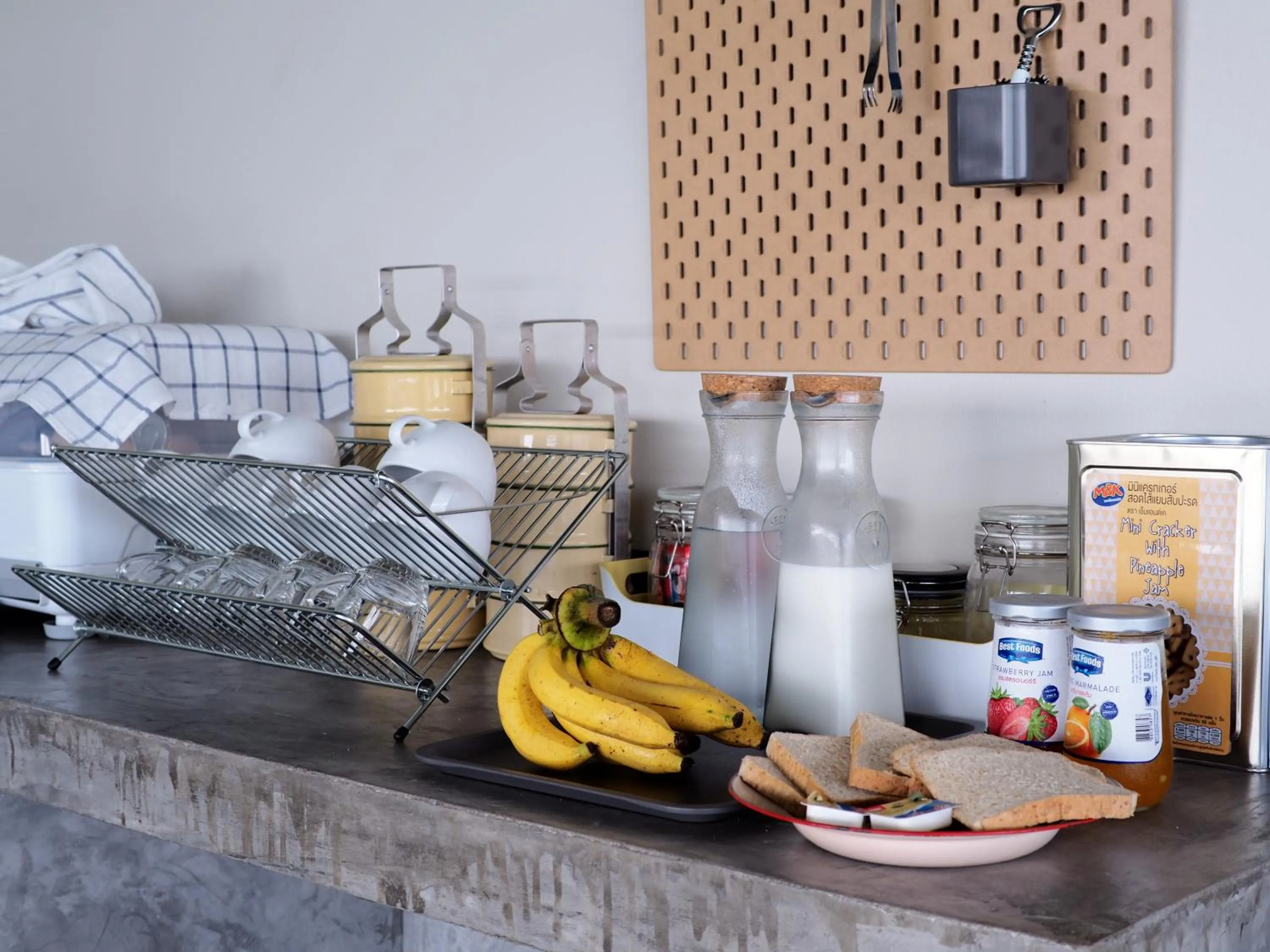 Breakfast in Yam Yen Hostel