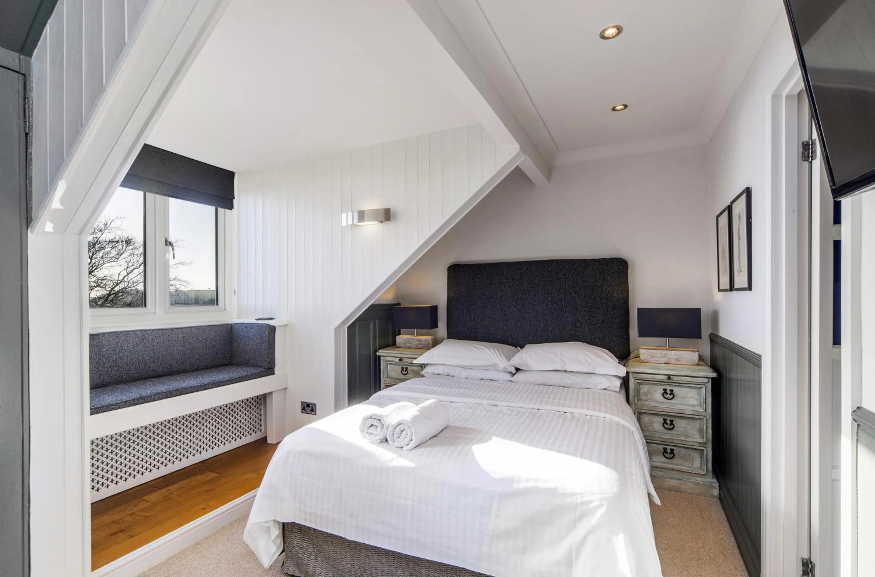 Bedroom, Bed in Bosanneth