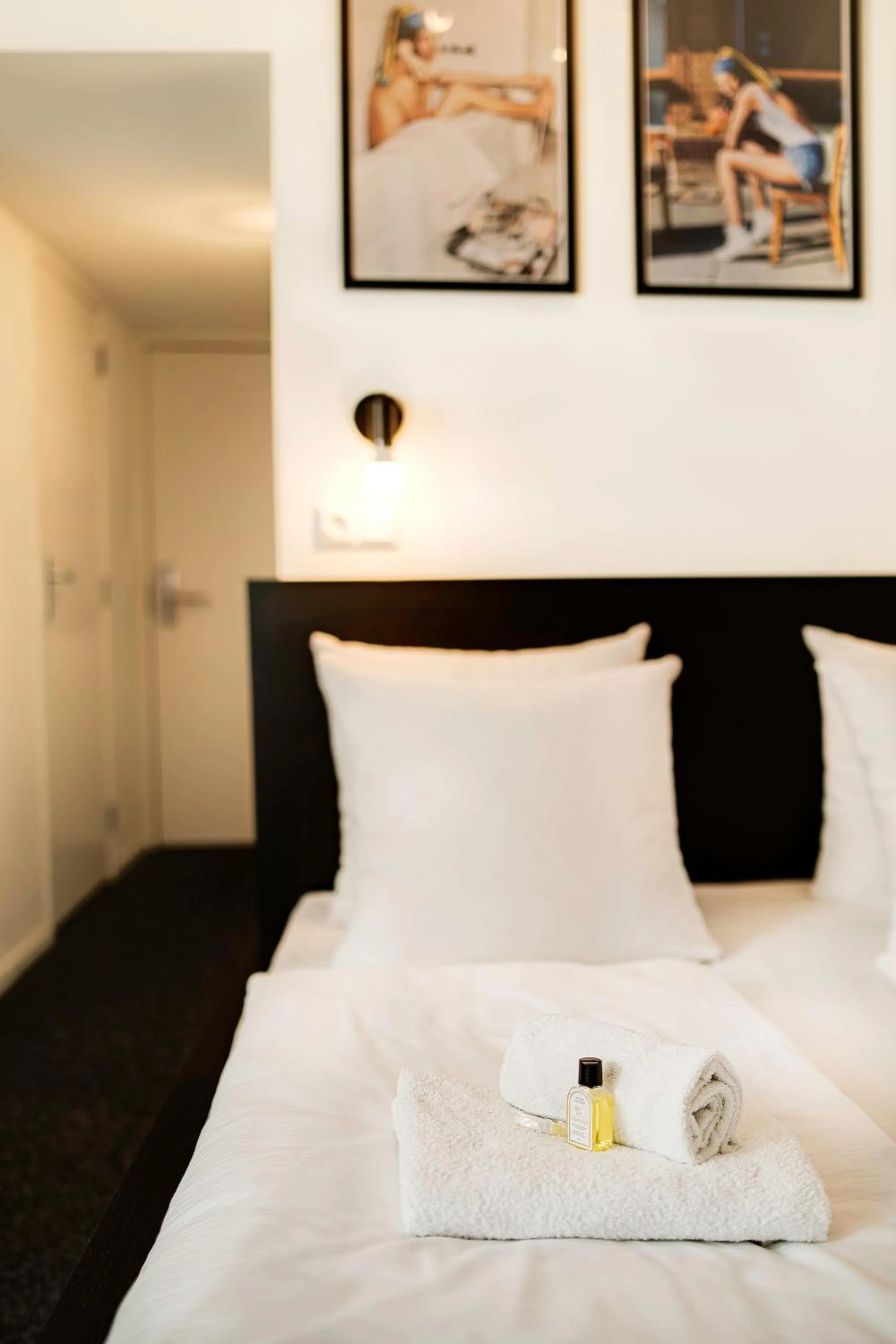 Bedroom, Bed in St Christopher's Inn Amsterdam - The Winston