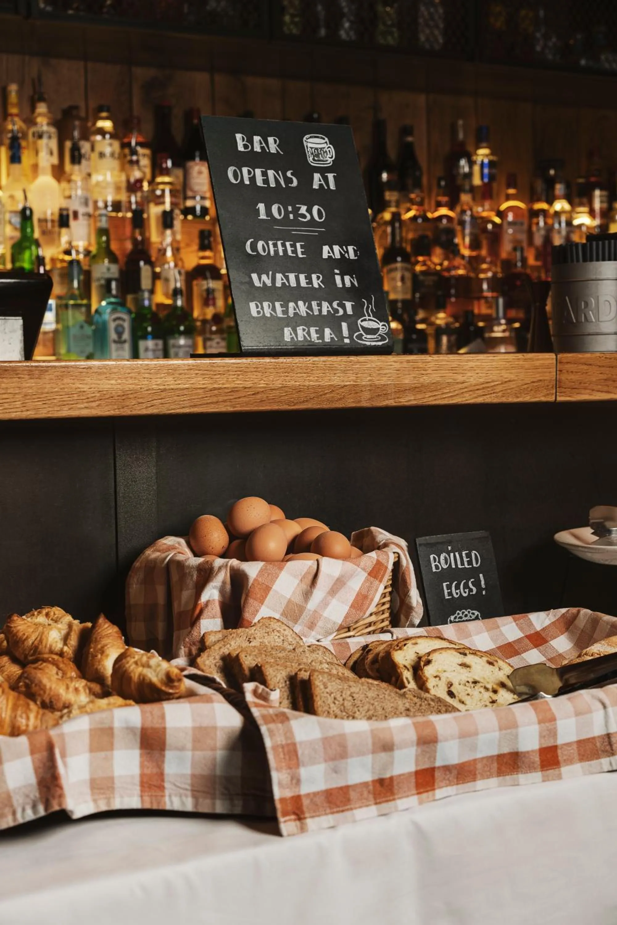 Breakfast in St Christopher's Inn Amsterdam - The Winston