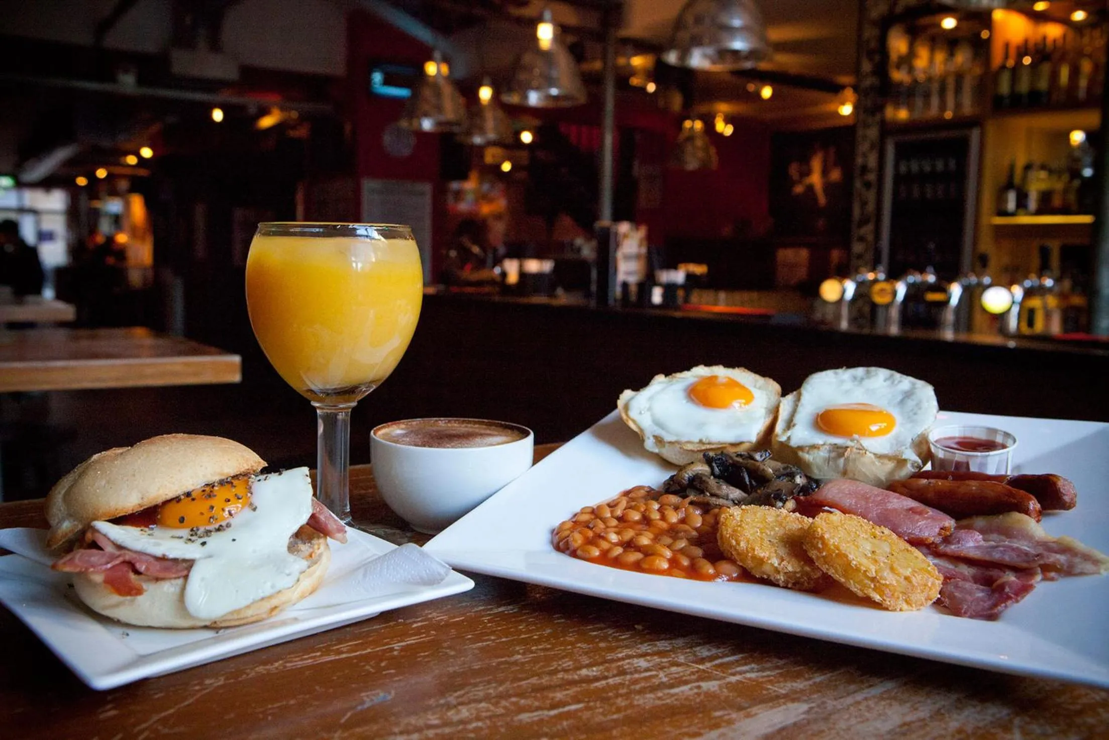 Breakfast in St Christopher's Inn Amsterdam - The Winston