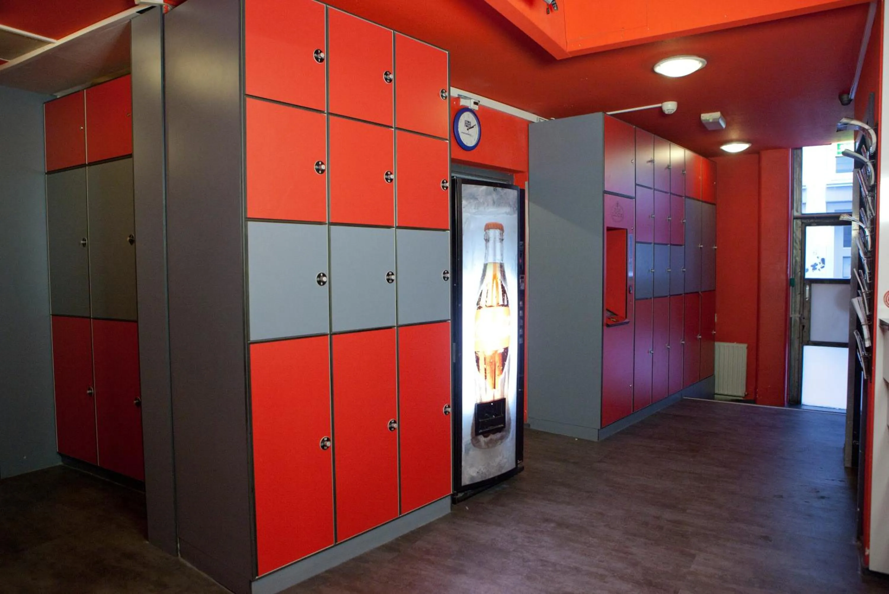 microwave in St Christopher's Inn Amsterdam - The Winston