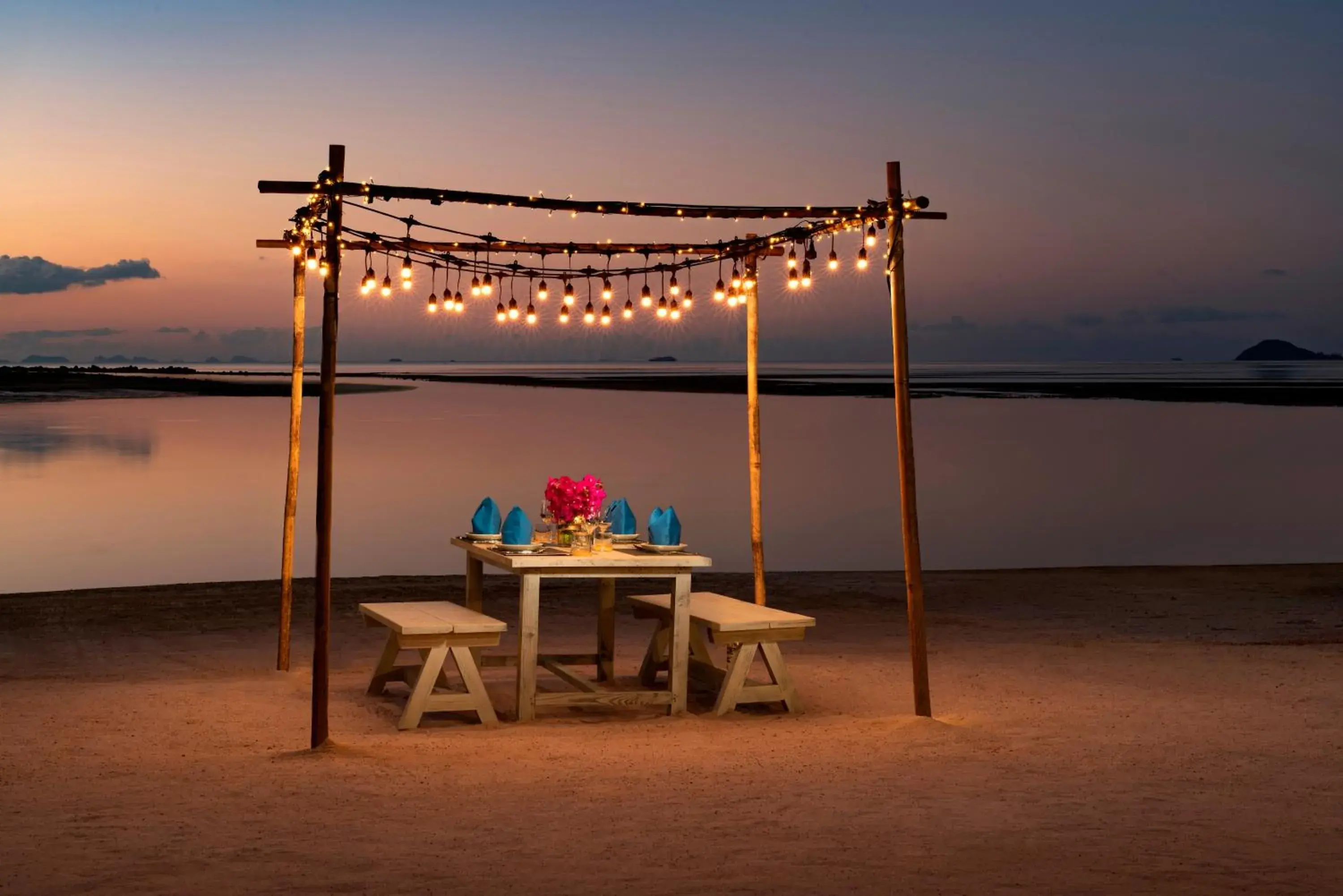 Restaurant/places to eat in Avani Plus Samui Resort Restaurant/places to eat in Avani Plus Samui Resort