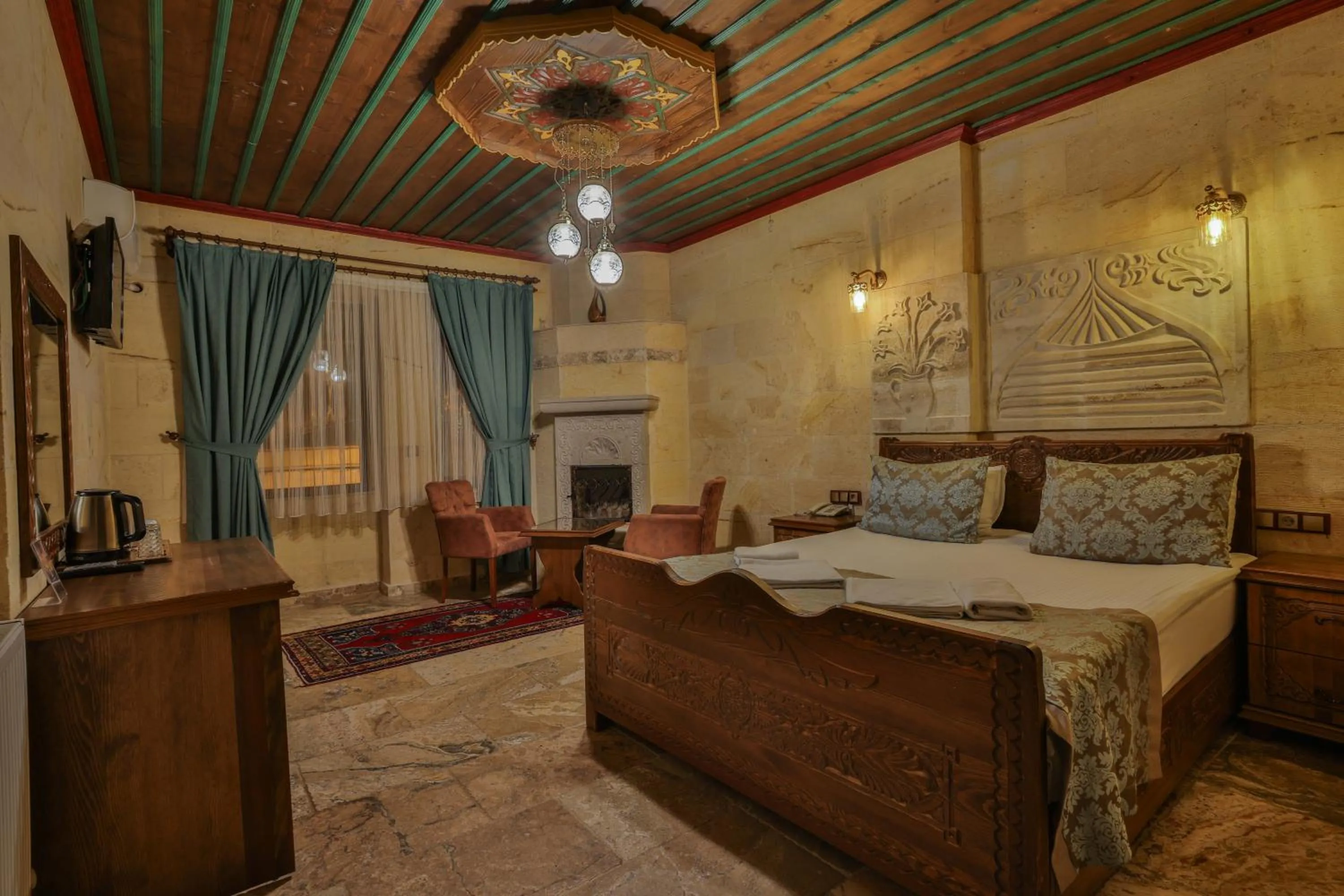 Photo of the whole room, Bed in Feel Cappadocia Stone House