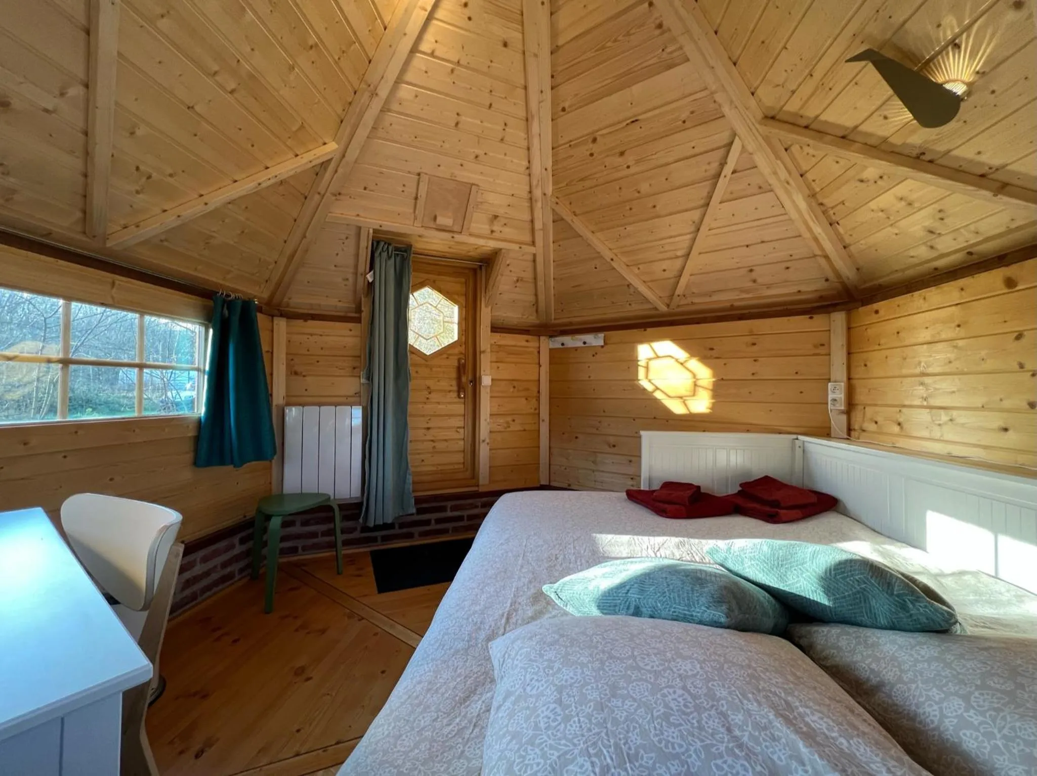 Bed in Ô Saveur de l’Instant