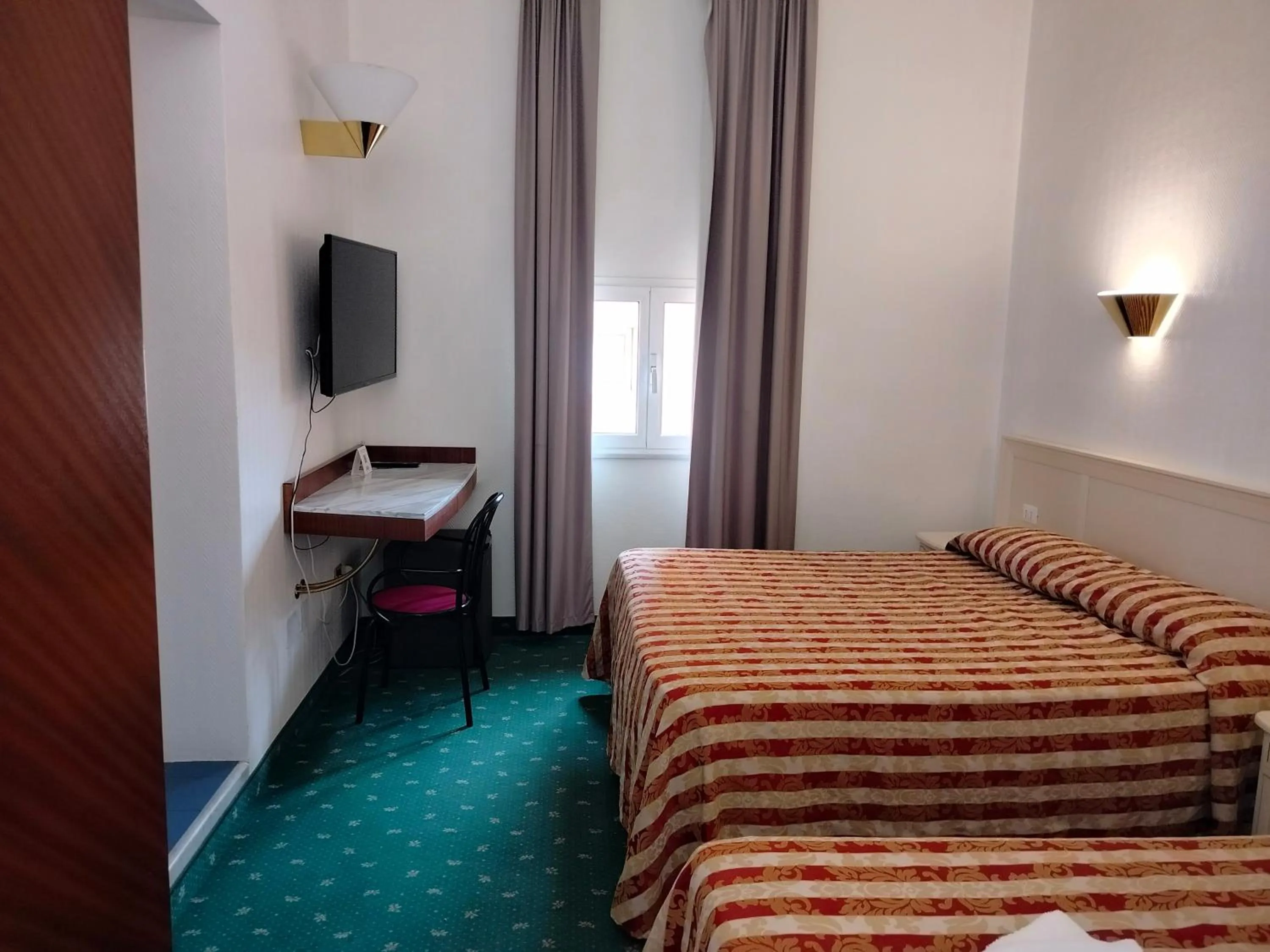 Bedroom, Bed in Hotel Centrale