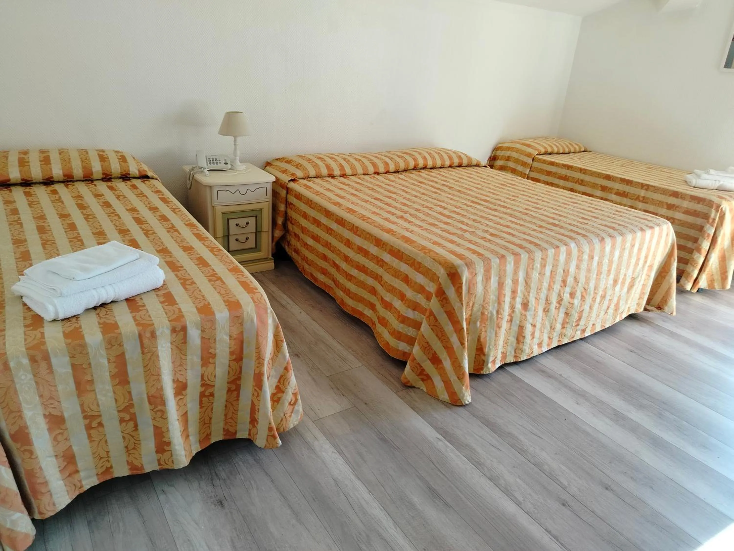 Bedroom, Bed in Hotel Centrale