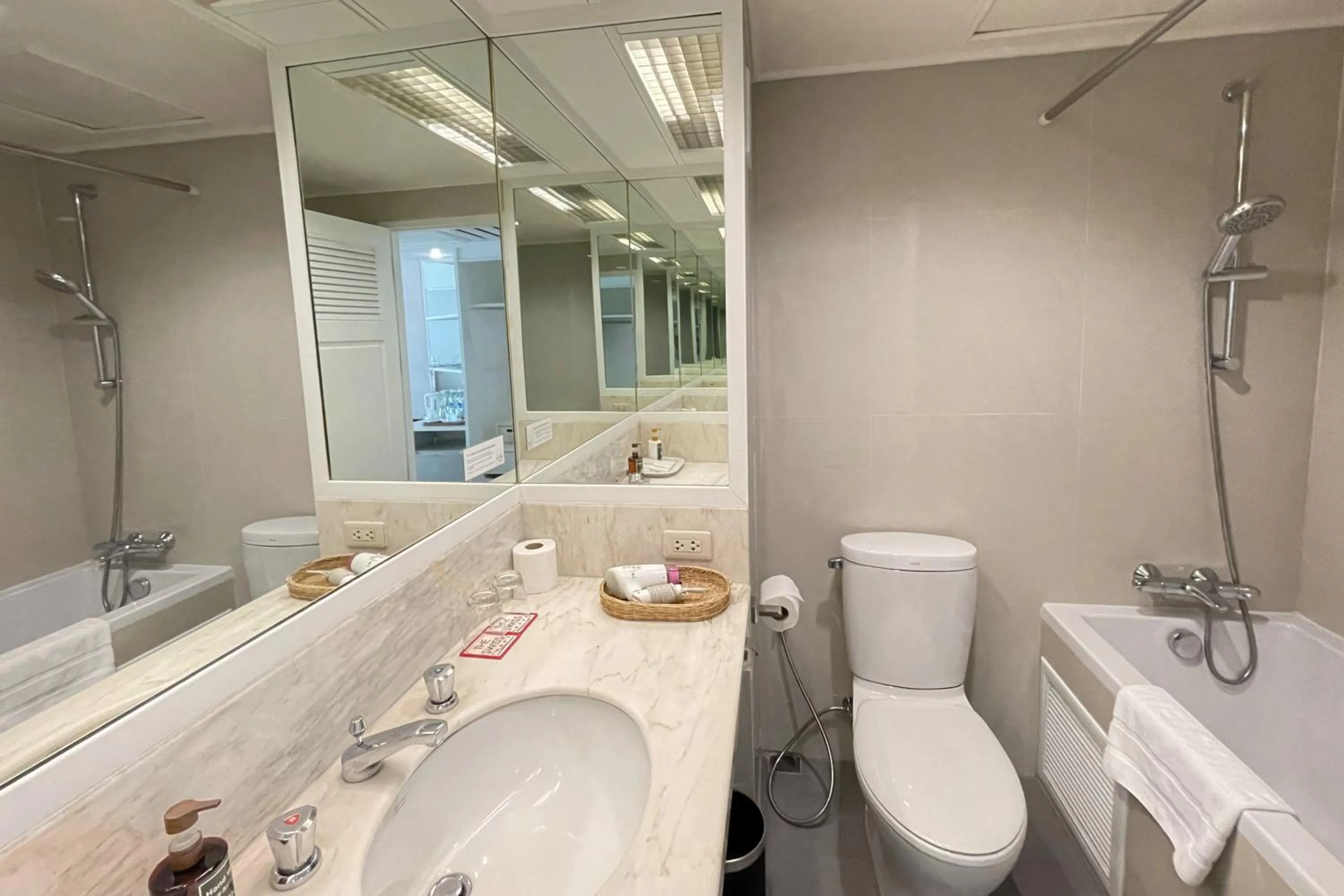 Shower in Le Siam Hotel Silom Bangkok by PCL