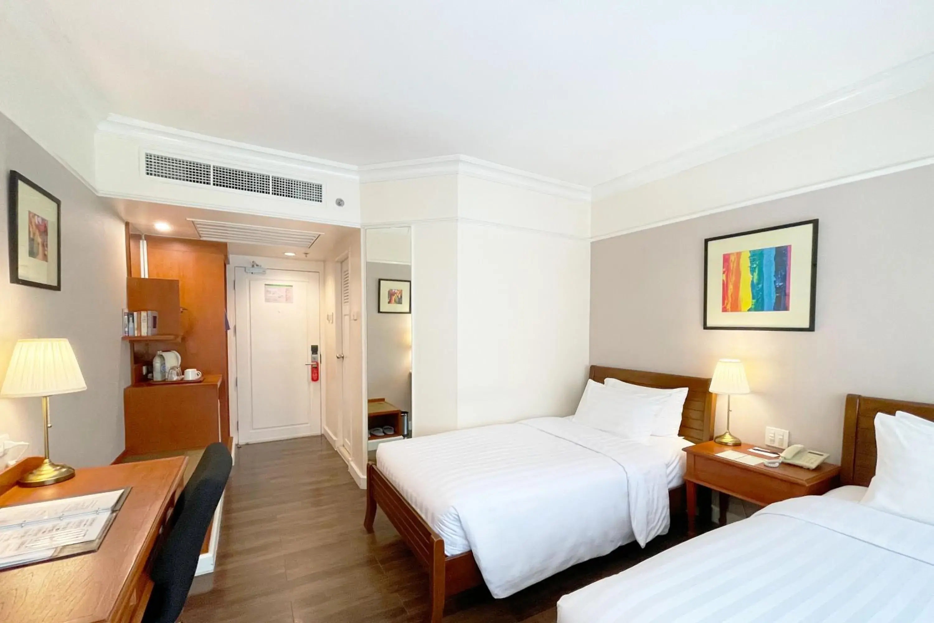 Standard Twin Room in Le Siam Hotel Silom Bangkok by PCL Standard Twin Room in Le Siam Hotel Silom Bangkok by PCL