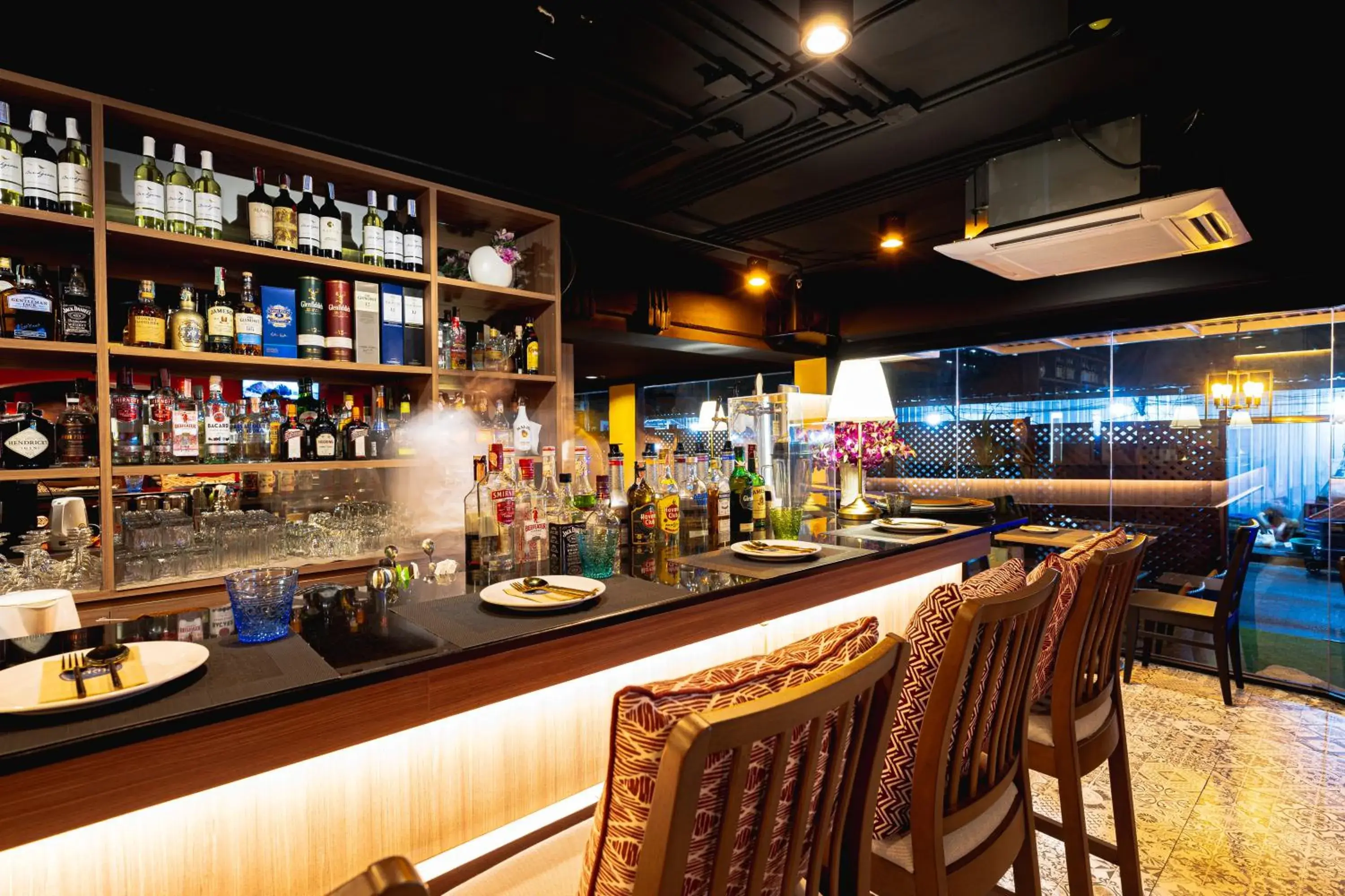 Lounge or bar in Le Siam Hotel Silom Bangkok by PCL Lounge or bar in Le Siam Hotel Silom Bangkok by PCL