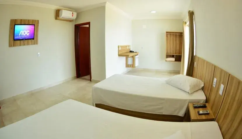 Queen Room with Spa Bath in Dallas Palace Hotel Queen Room with Spa Bath in Dallas Palace Hotel