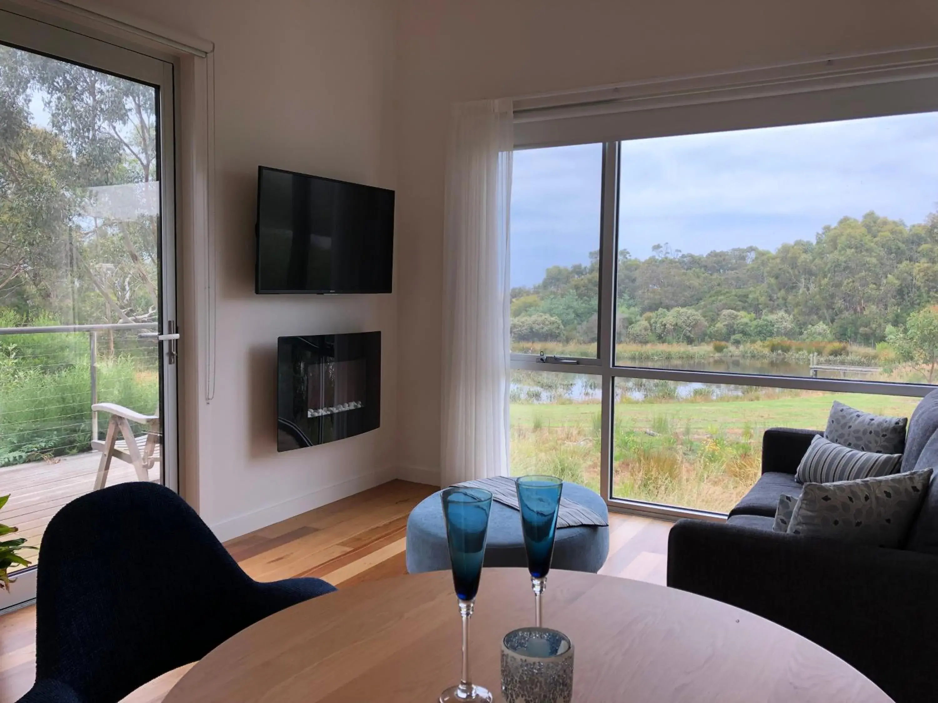 Superior King Suite in Messmates Luxury Eco Suites Superior King Suite in Messmates Luxury Eco Suites