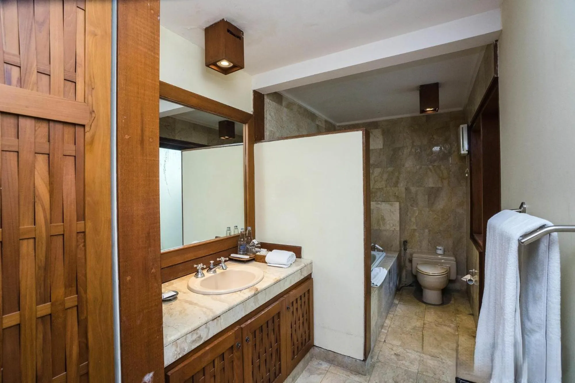 Shower in Villa Diana Bali