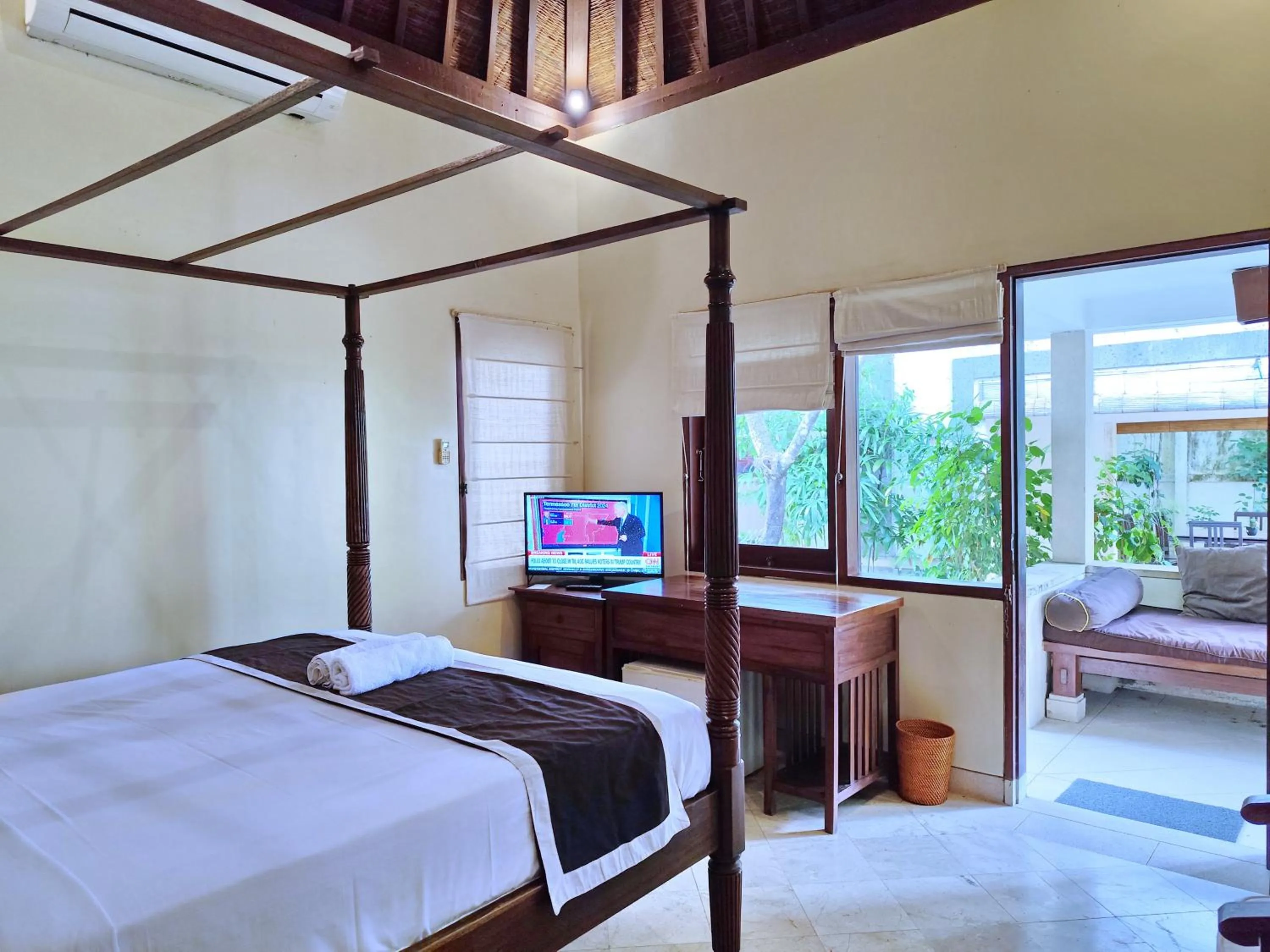 Bed in Villa Diana Bali