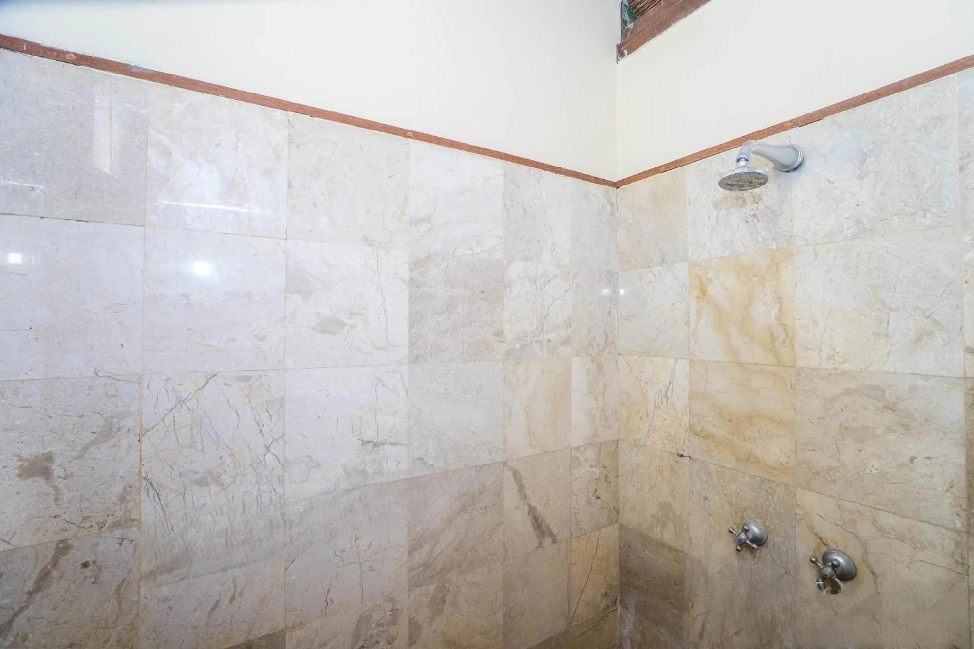 Shower in Villa Diana Bali