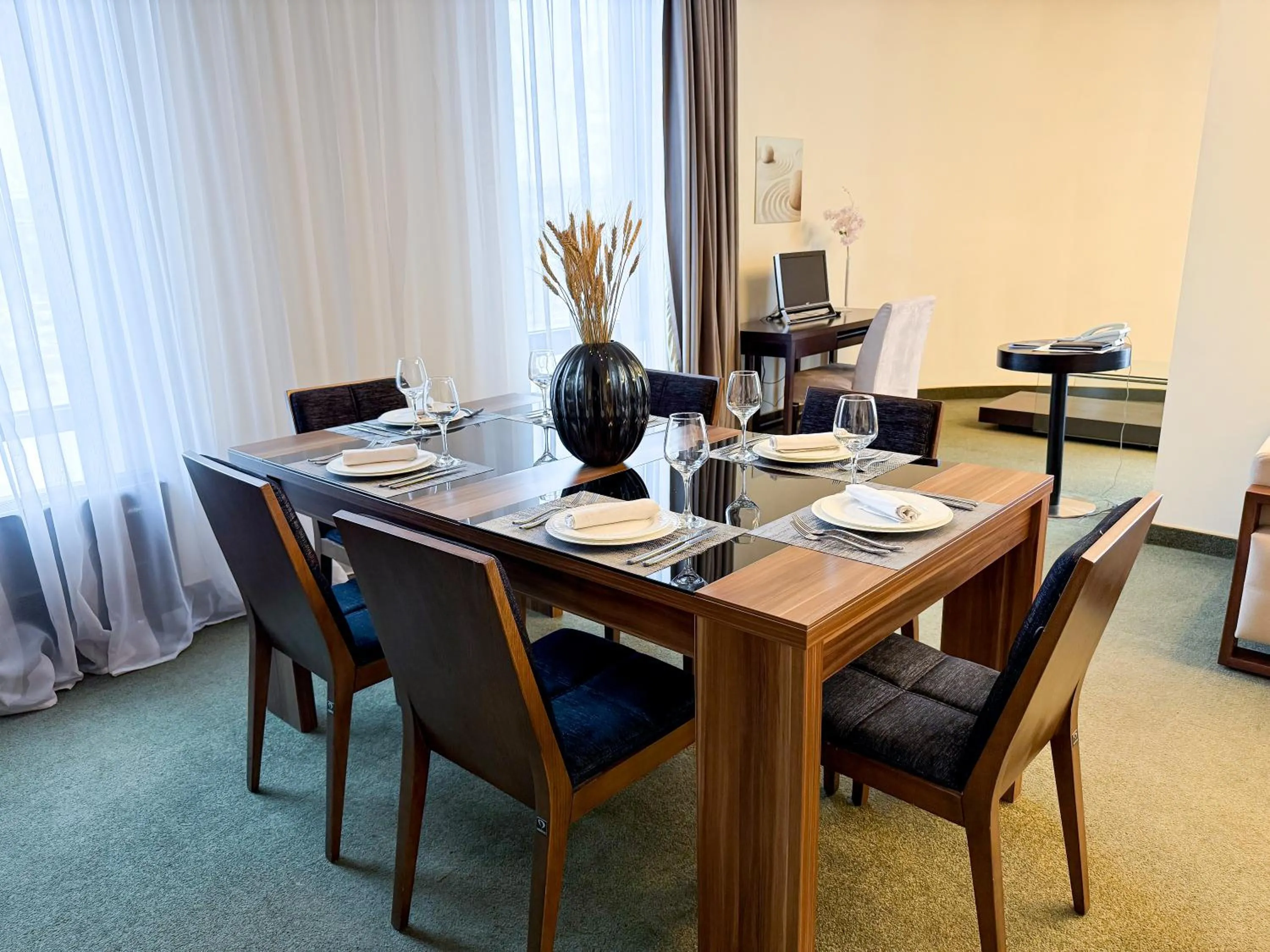 Voyage Hotel