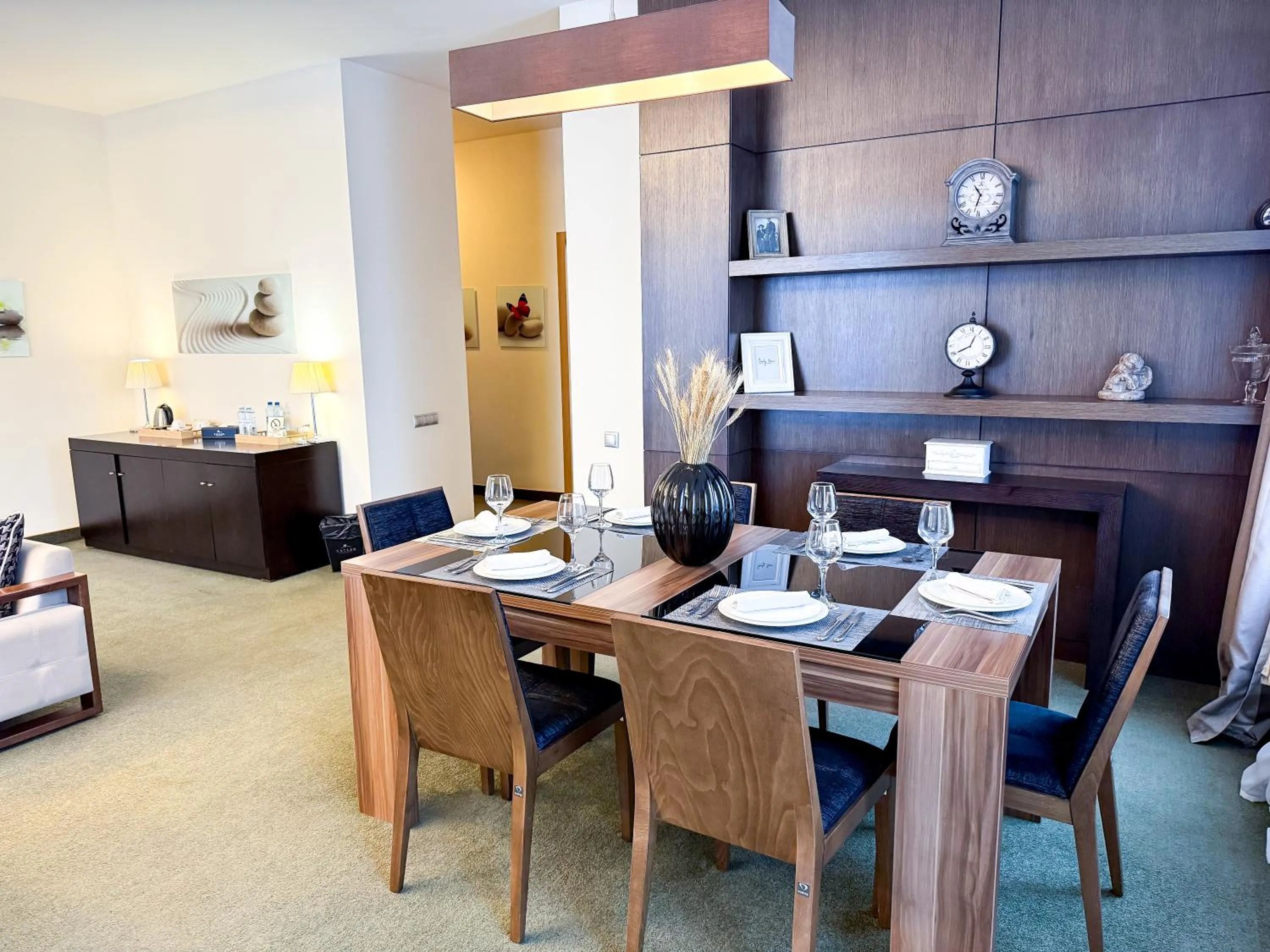 Voyage Hotel