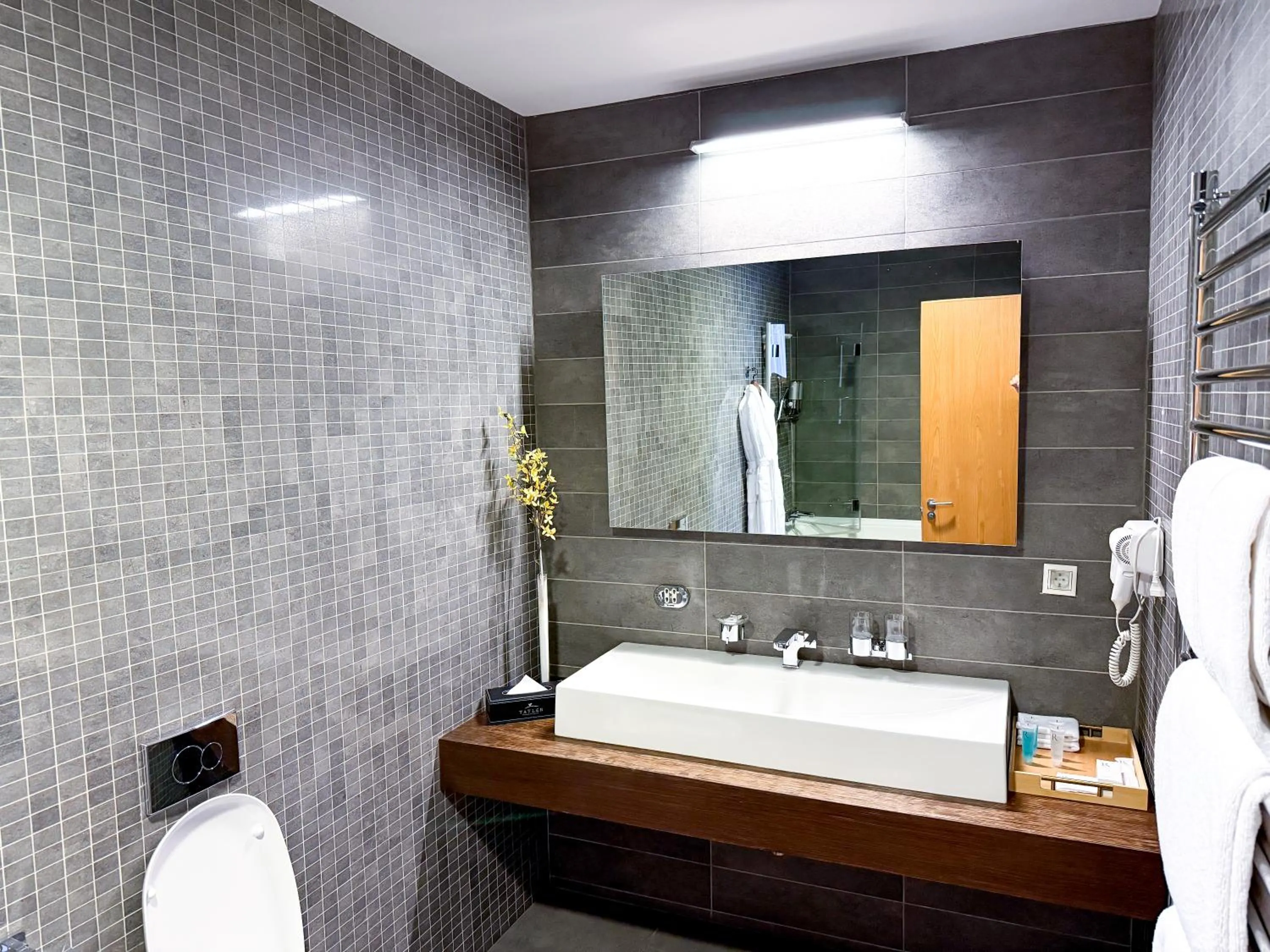 Voyage Hotel
