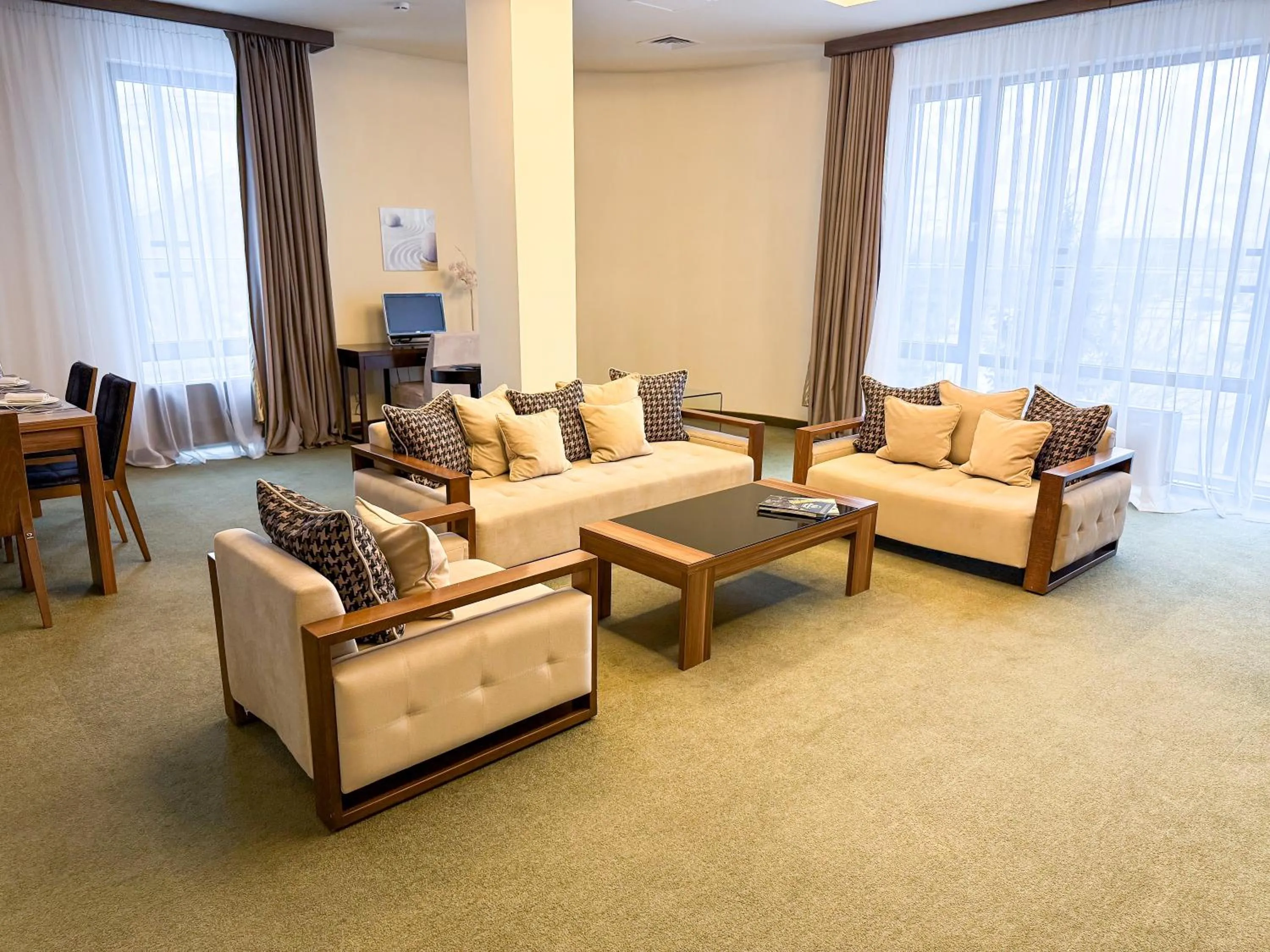 Seating area in Voyage Hotel