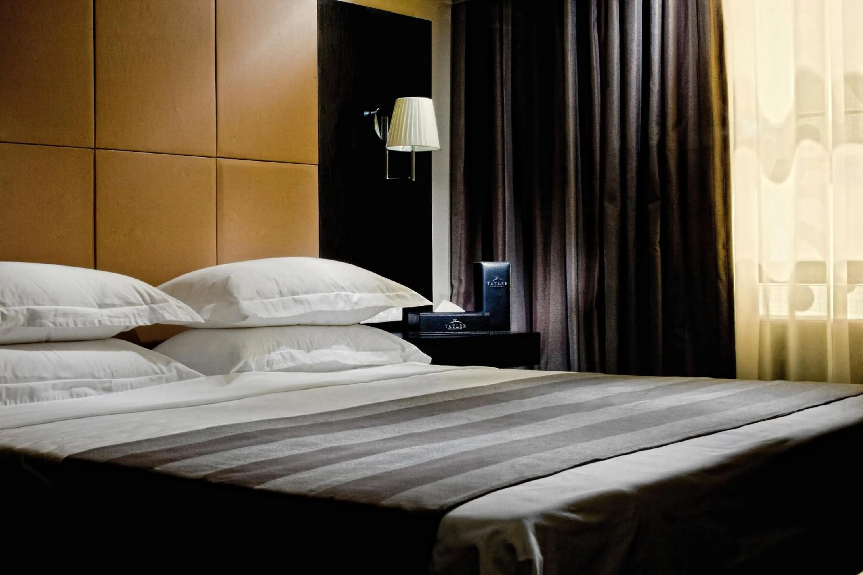 Bedroom, Bed in Voyage Hotel