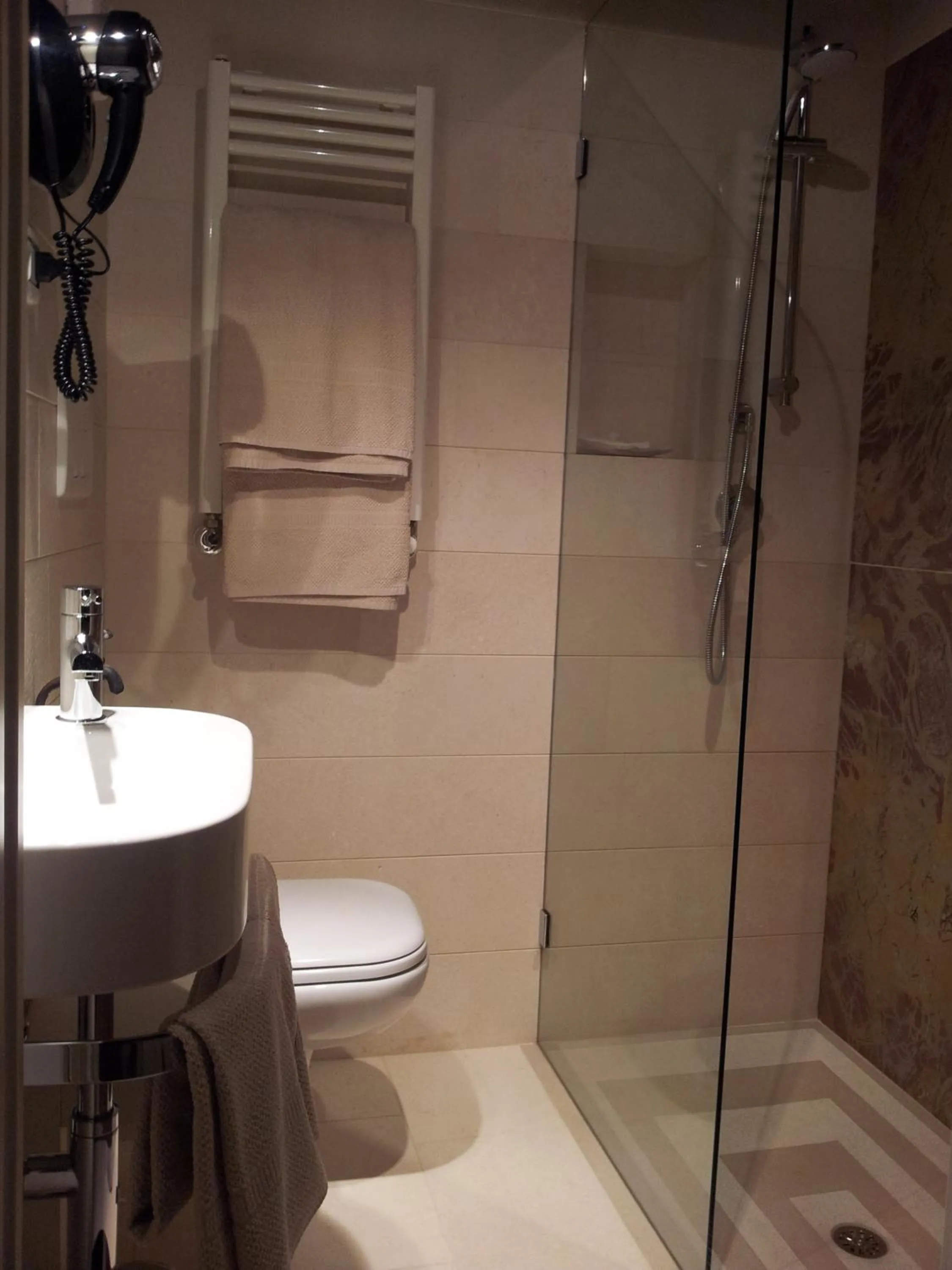 Bathroom in B&B Torrente Antico