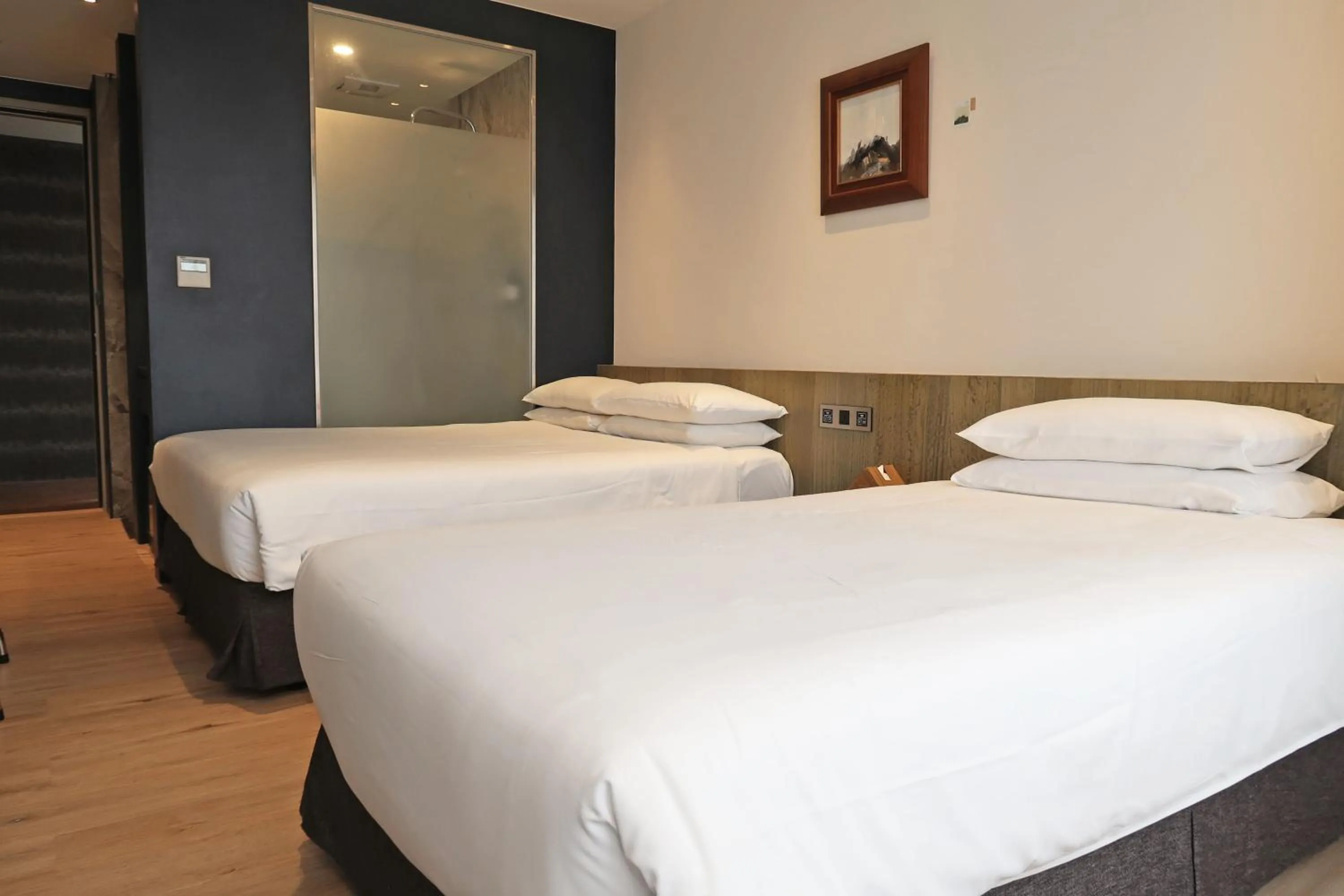 Bed in Royal Roi Hotel