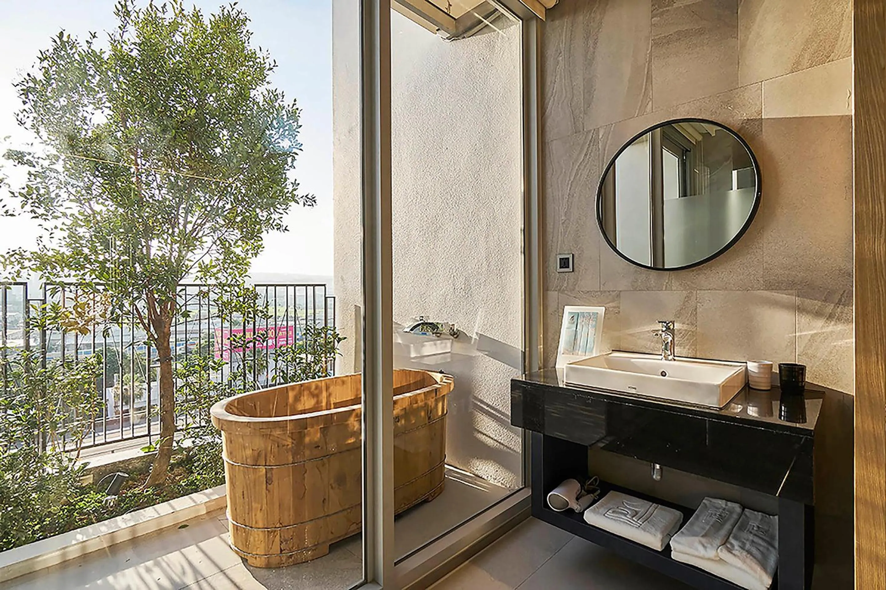 Bath in Royal Roi Hotel