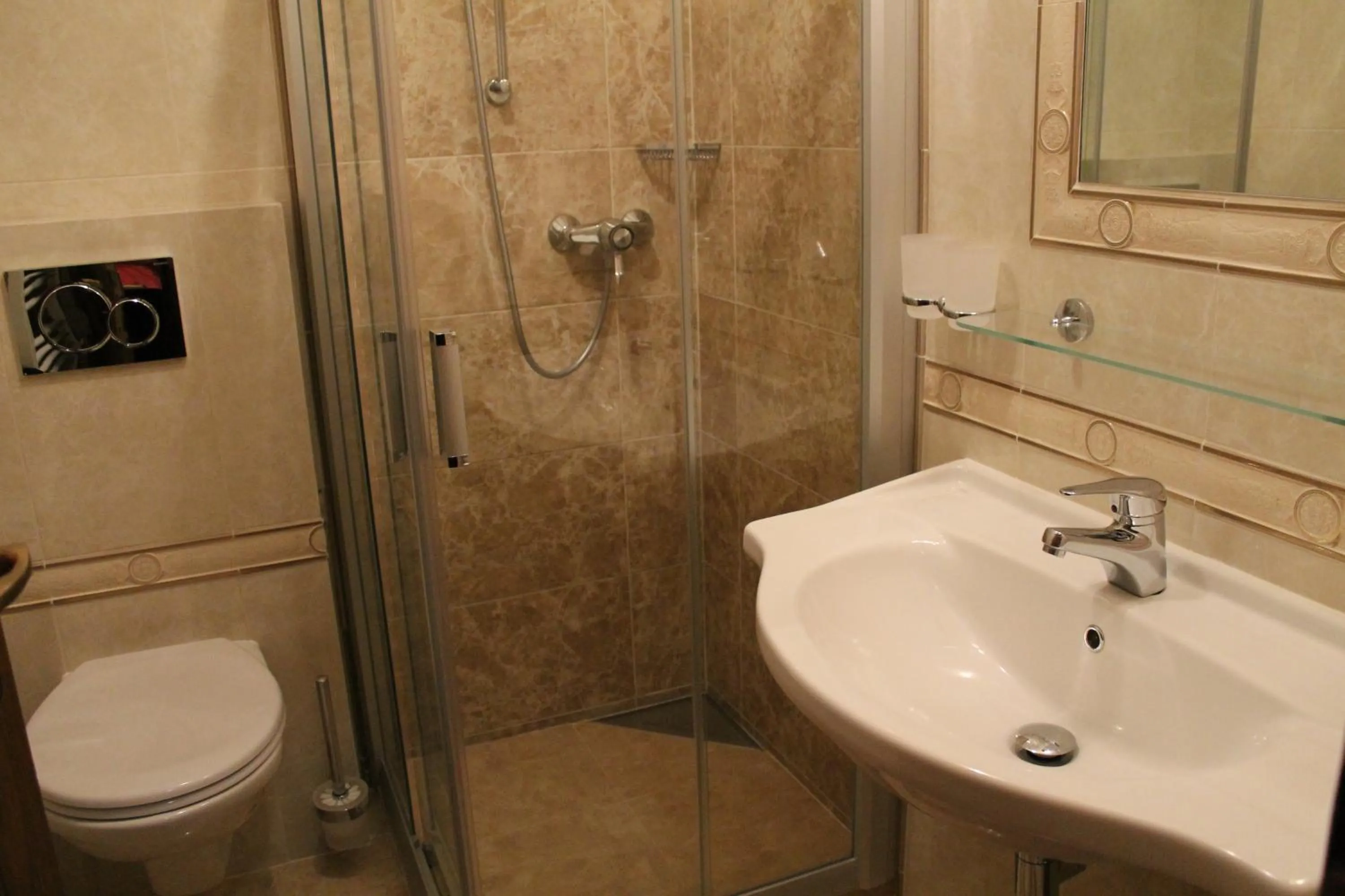 Bathroom in Hotel Schäfflerhof