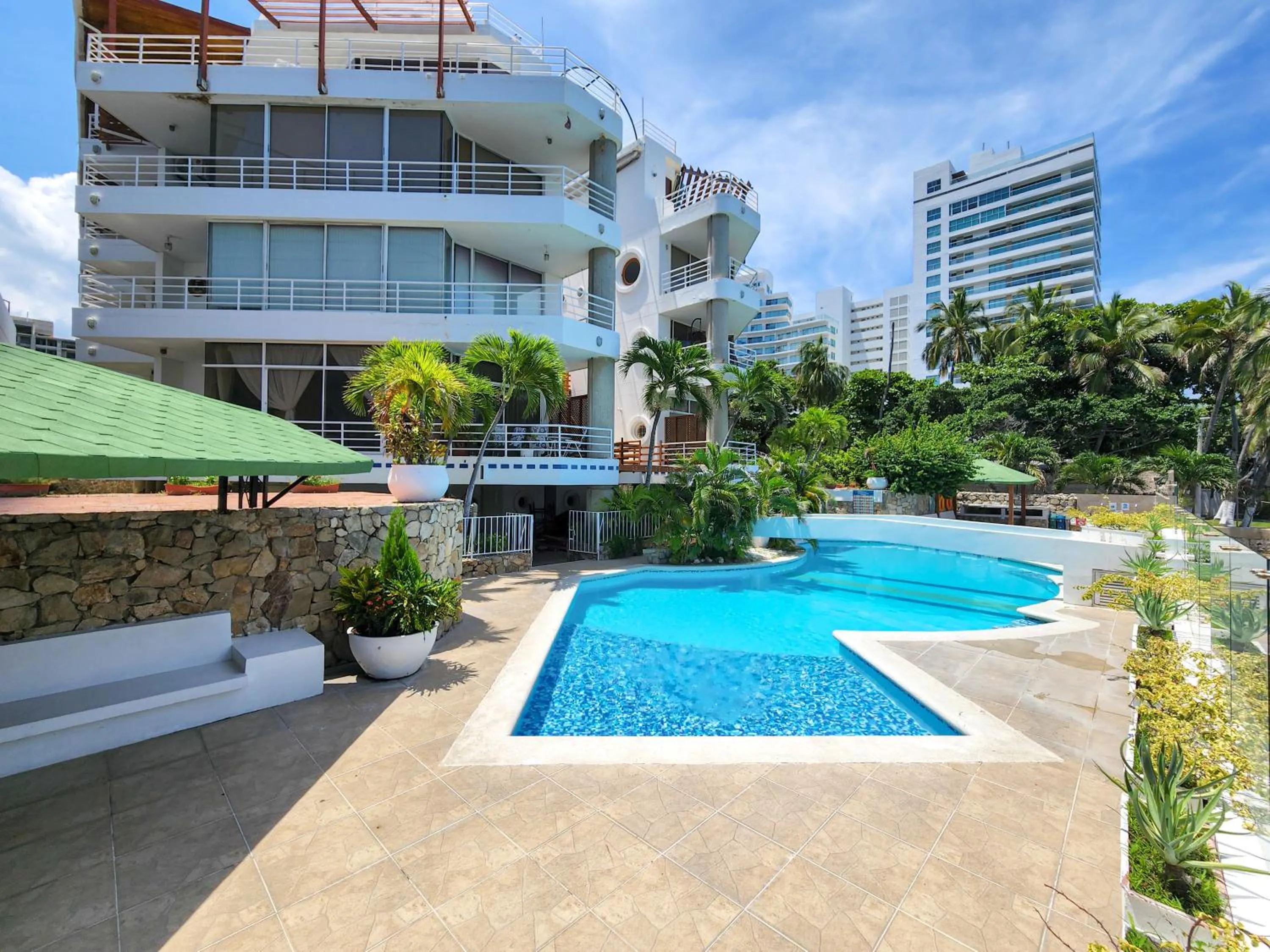 Property building in Apartamento con acceso directo a la playa - Bedviajes