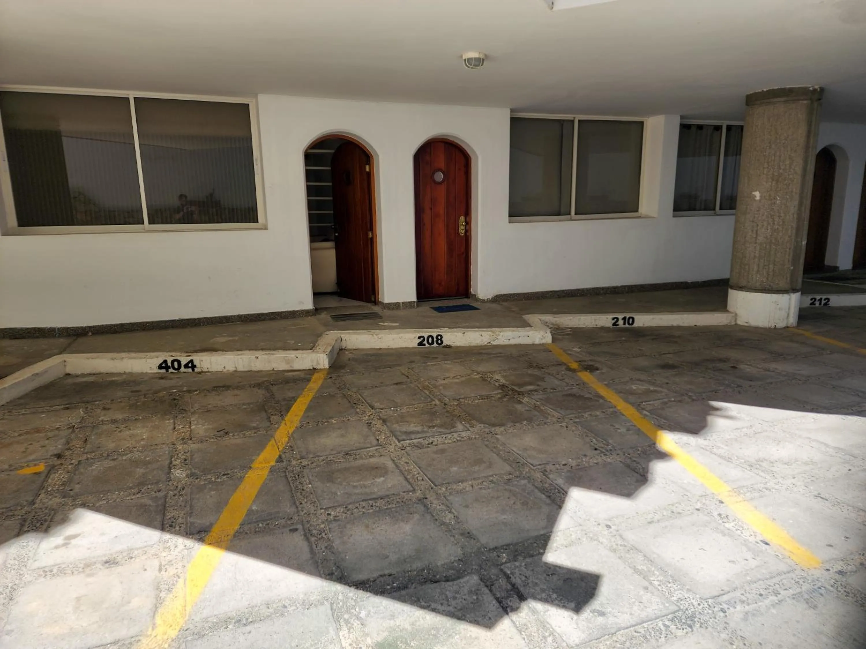 Parking in Apartamento con acceso directo a la playa - Bedviajes