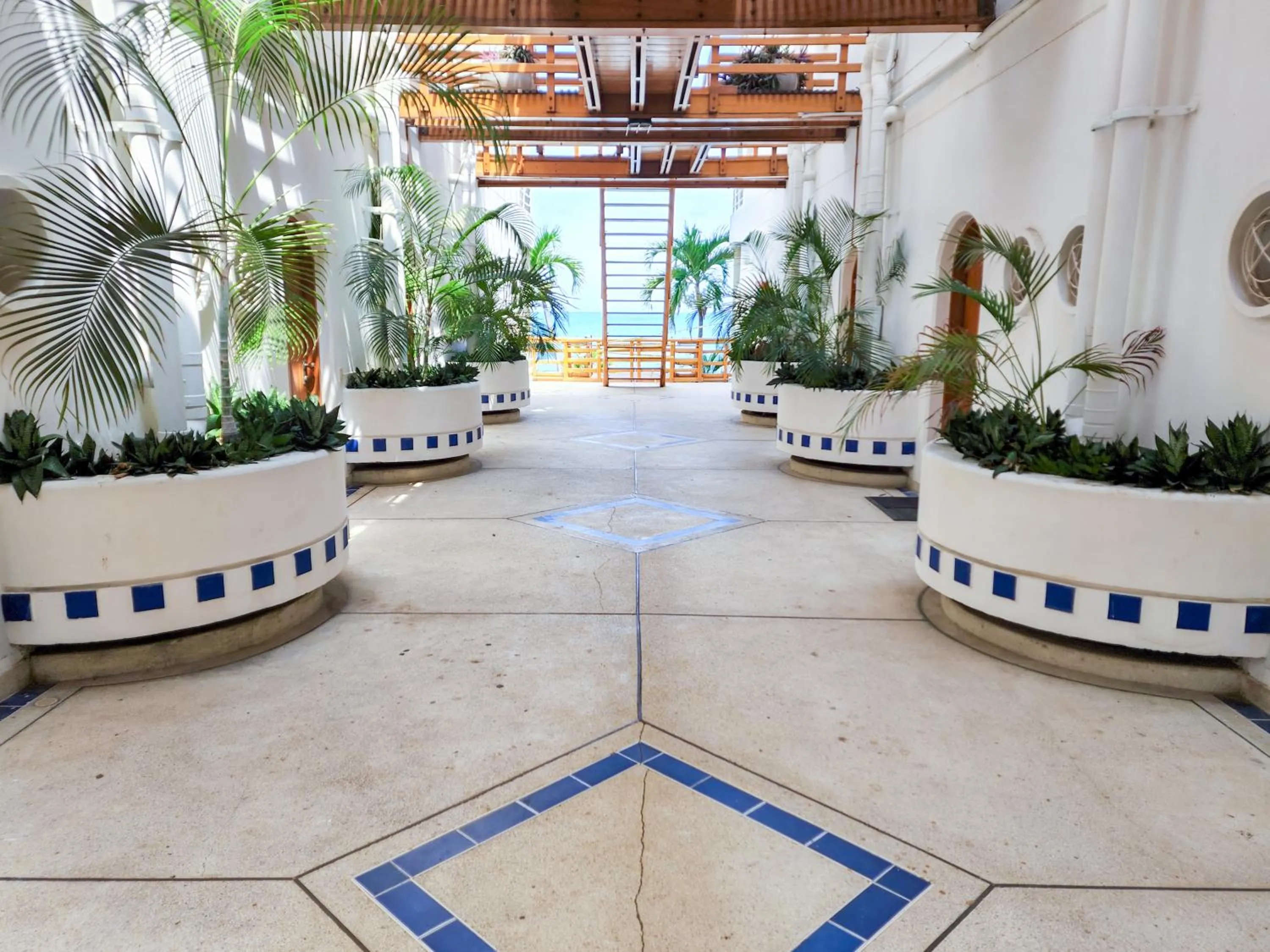Property building in Apartamento con acceso directo a la playa - Bedviajes