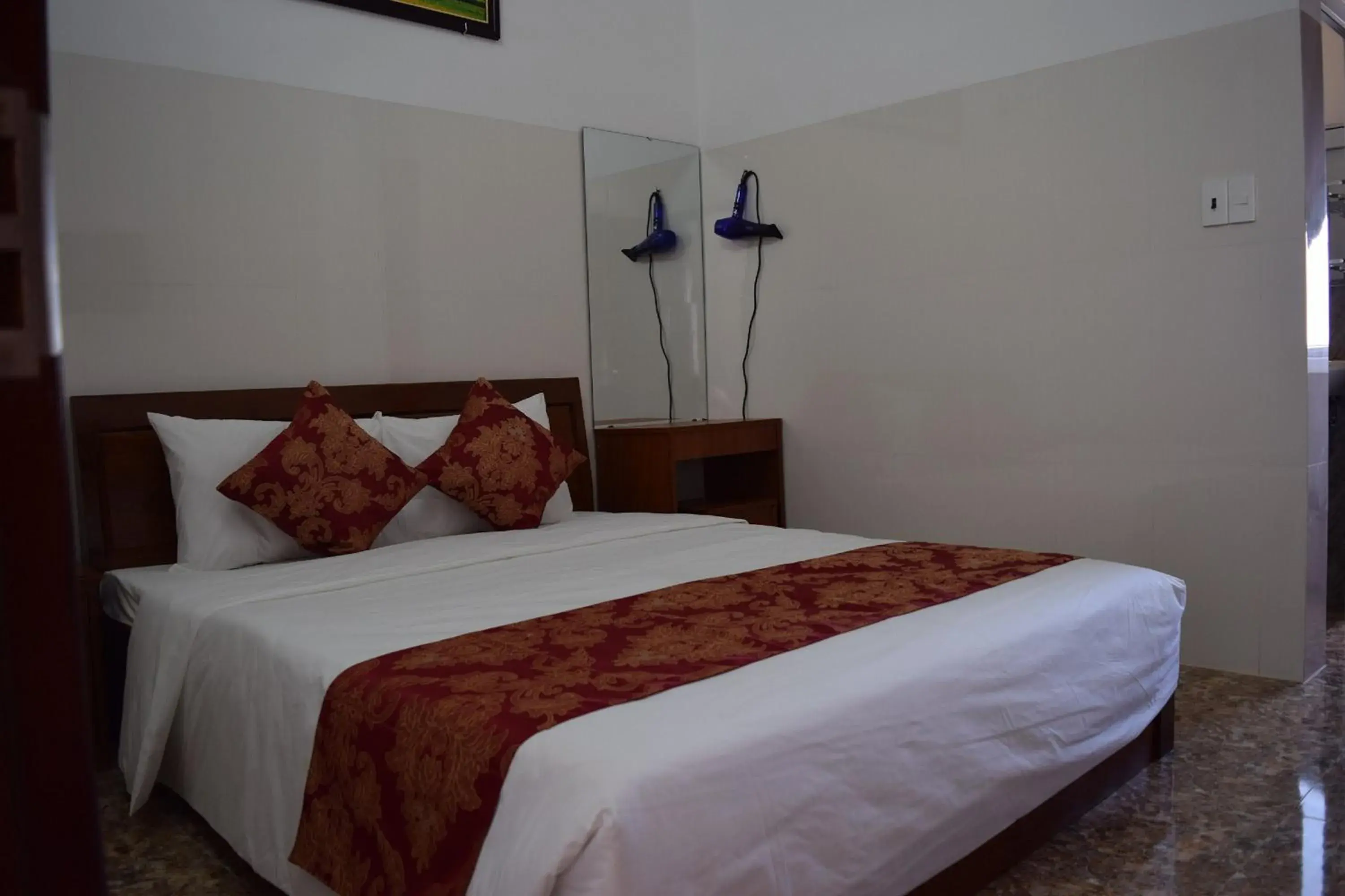 Deluxe Double Room in KHÁCH SẠN MỸ NGỌC Deluxe Double Room in KHÁCH SẠN MỸ NGỌC