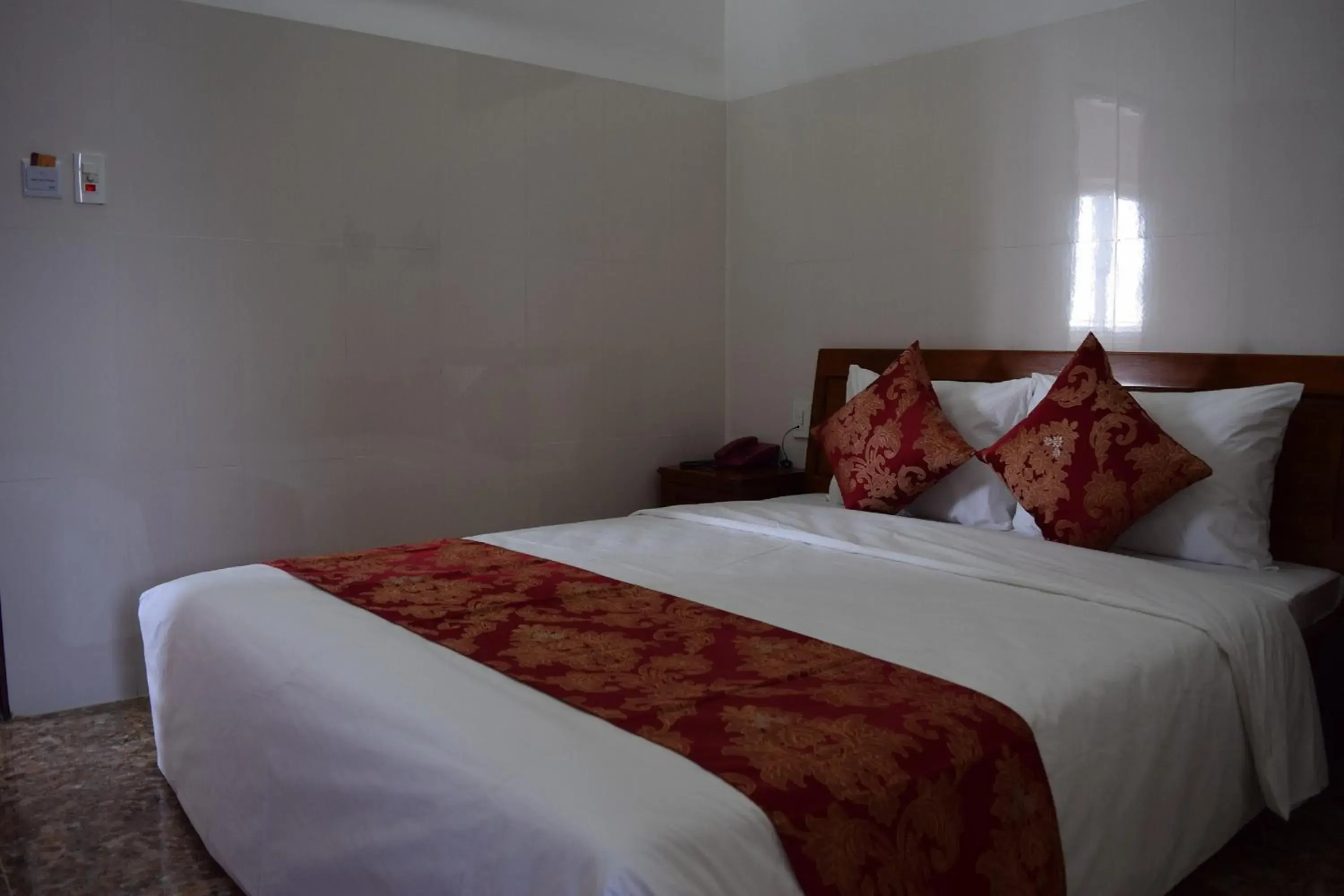 Deluxe Double Room in KHÁCH SẠN MỸ NGỌC Deluxe Double Room in KHÁCH SẠN MỸ NGỌC