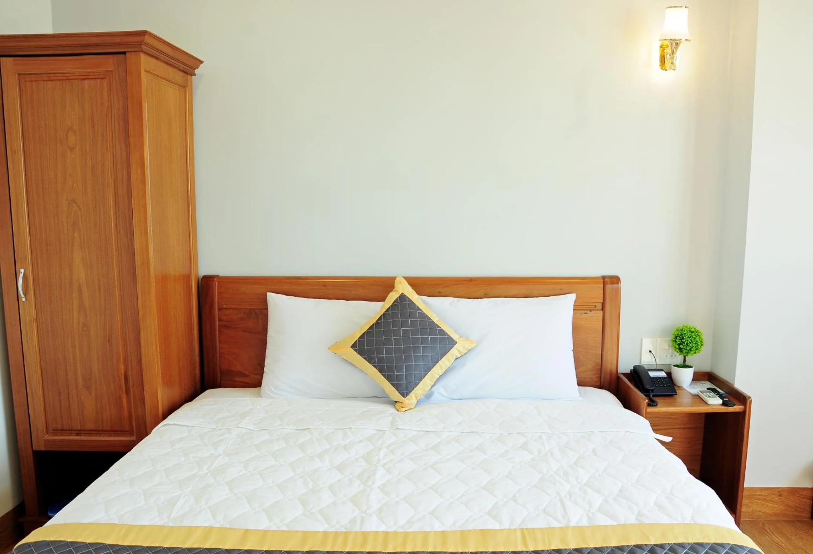 Bed in SEASIDE HOTEL