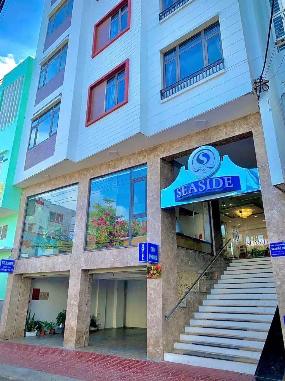 Property building in SEASIDE HOTEL Property building in SEASIDE HOTEL