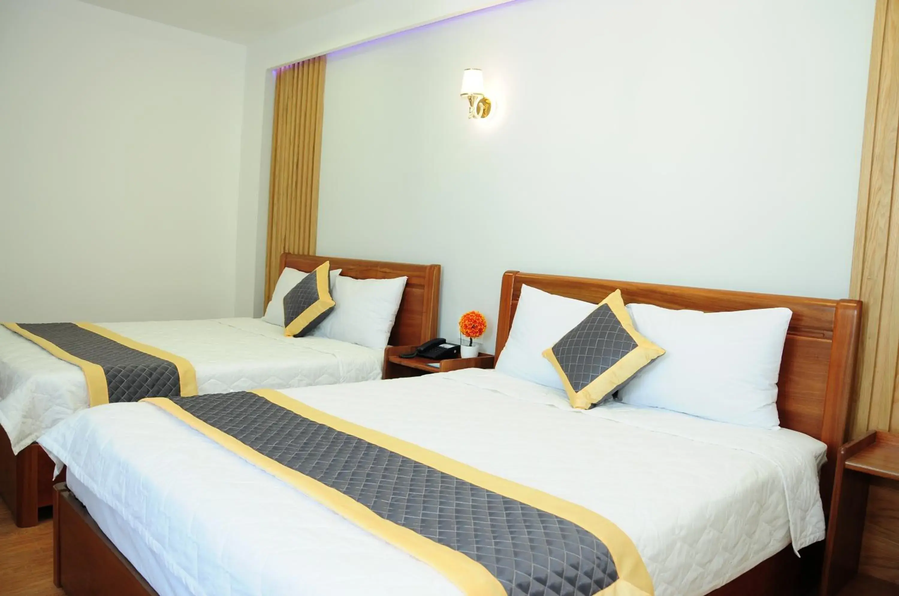 Bed in SEASIDE HOTEL Bed in SEASIDE HOTEL